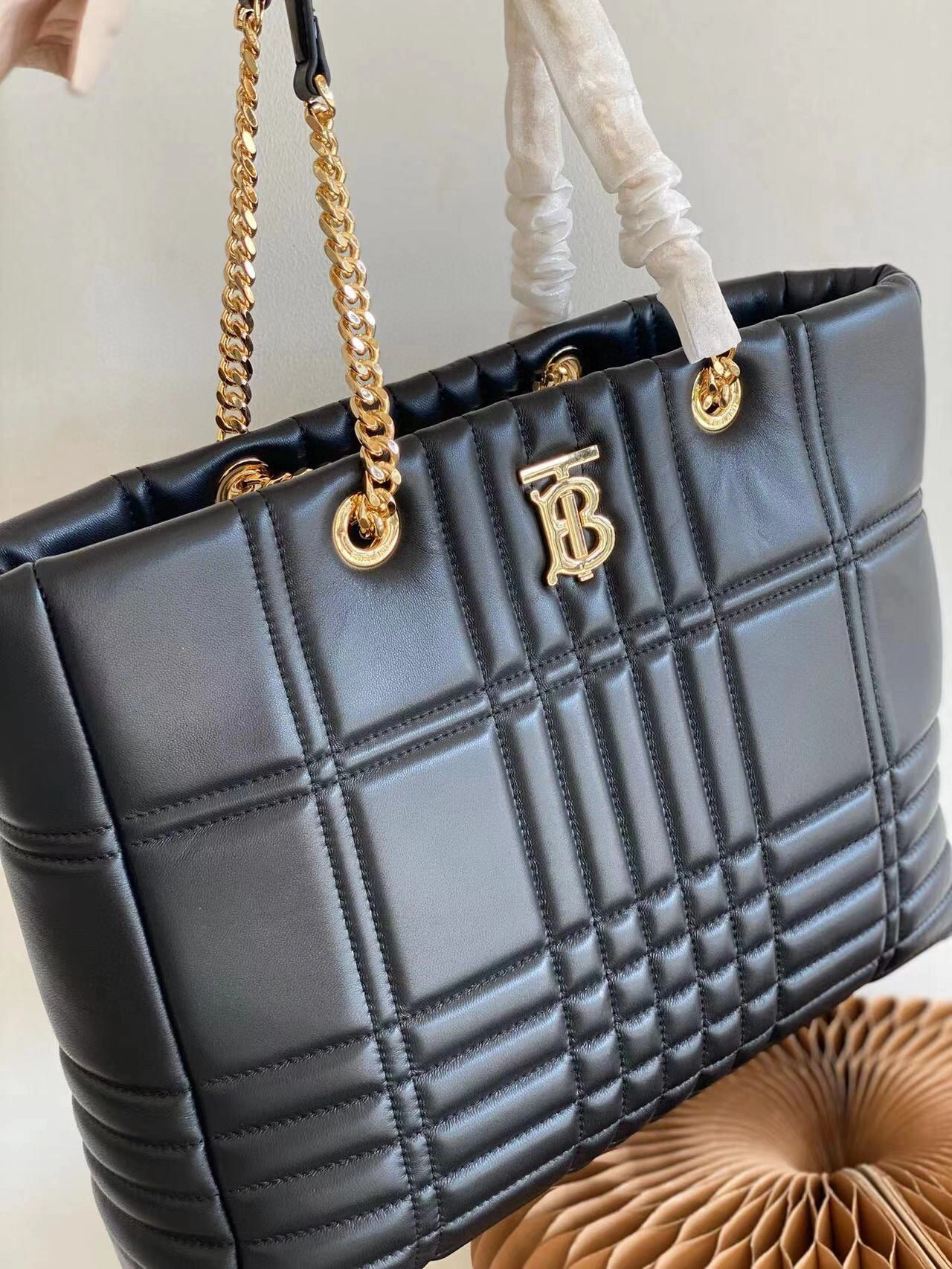MOMO- item:B-B278B0911
