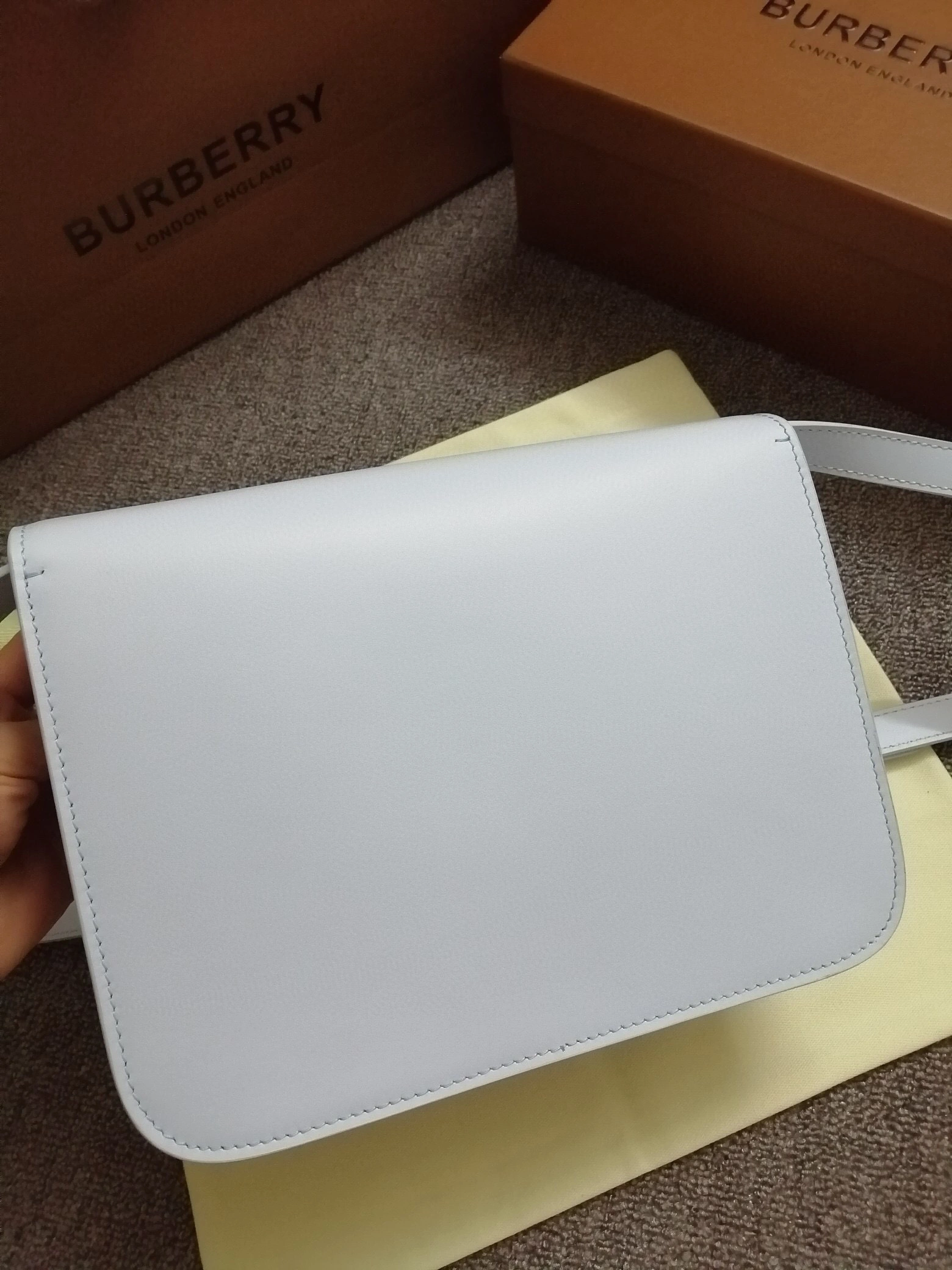 MOMO- item:B-B278B0915