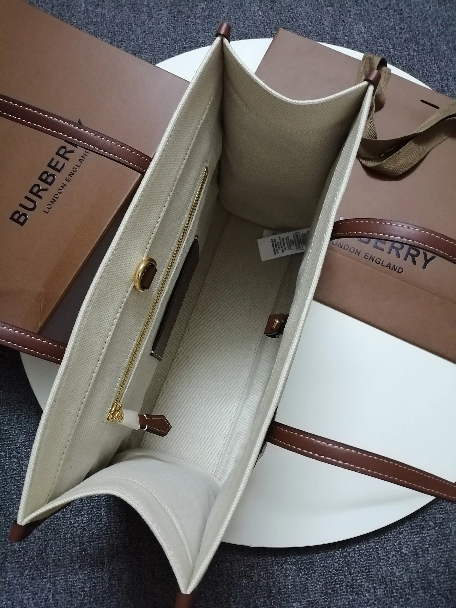MOMO- item:B-B278B0920