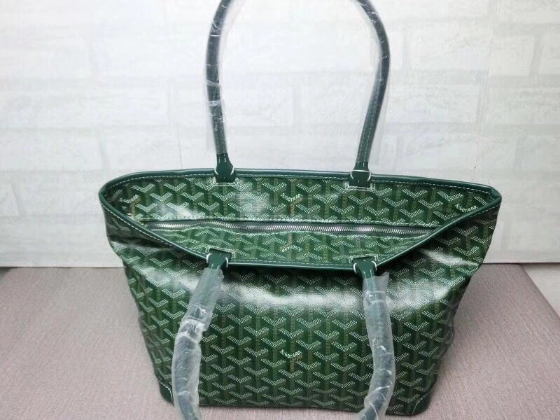 MOMO--logo high quality version item : 063B38L0806-4