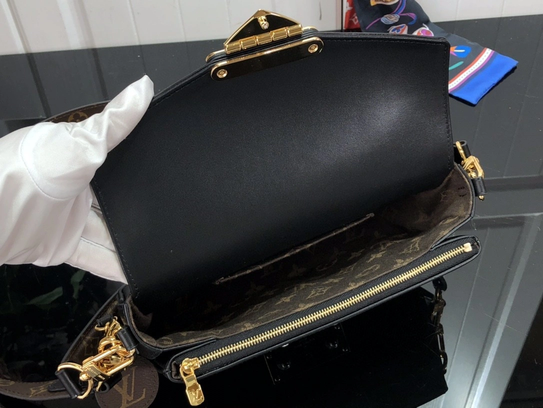 MOMO- m20393 SWING item : B-B063D1002