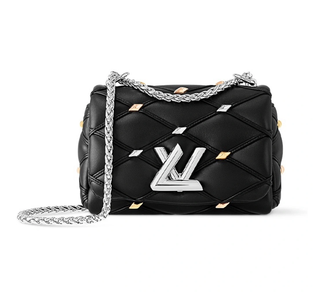 MOMO- m24246 item:D-B063A0460S