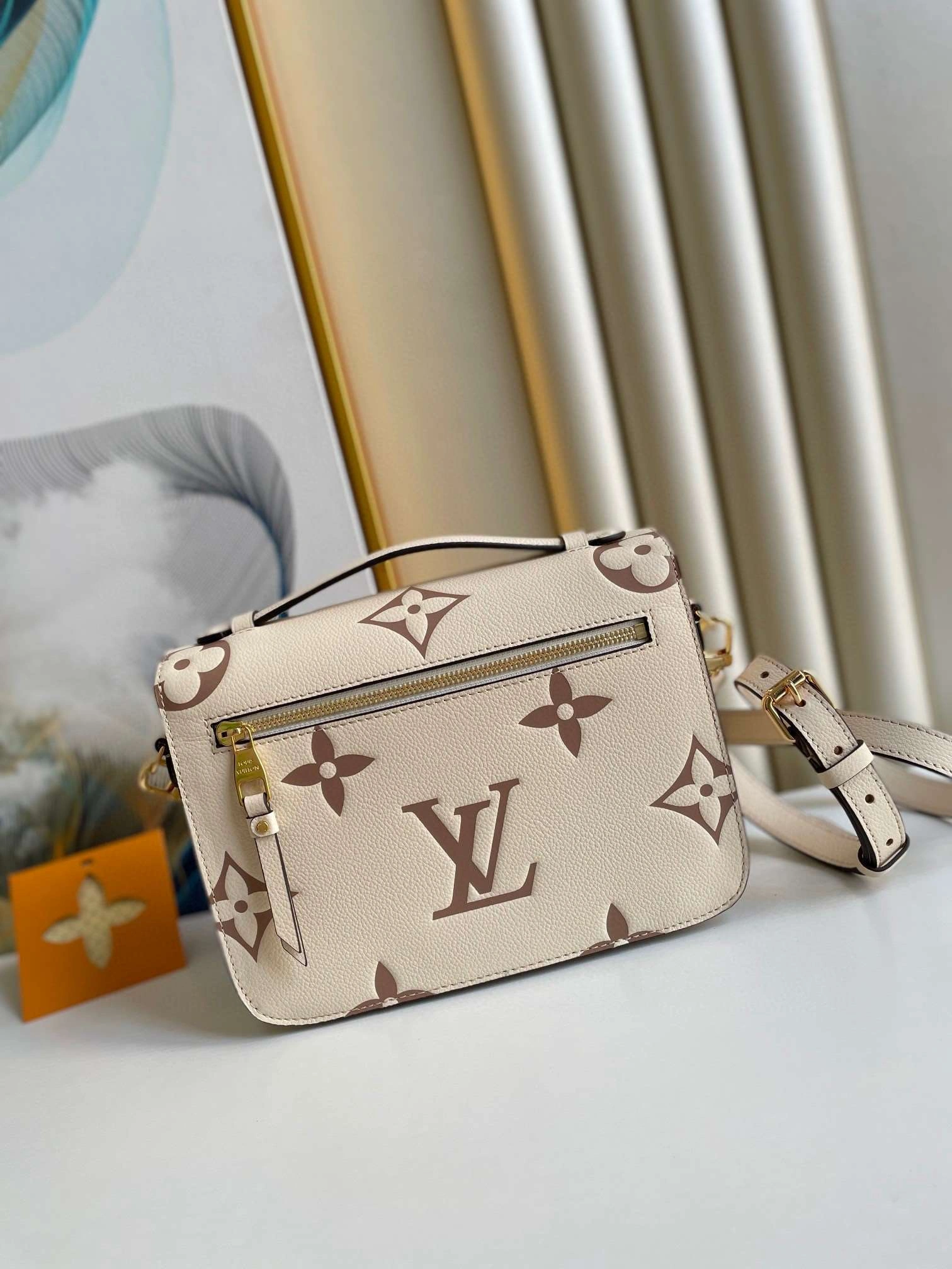 *MOMO- m45596 item : A-B00G2815