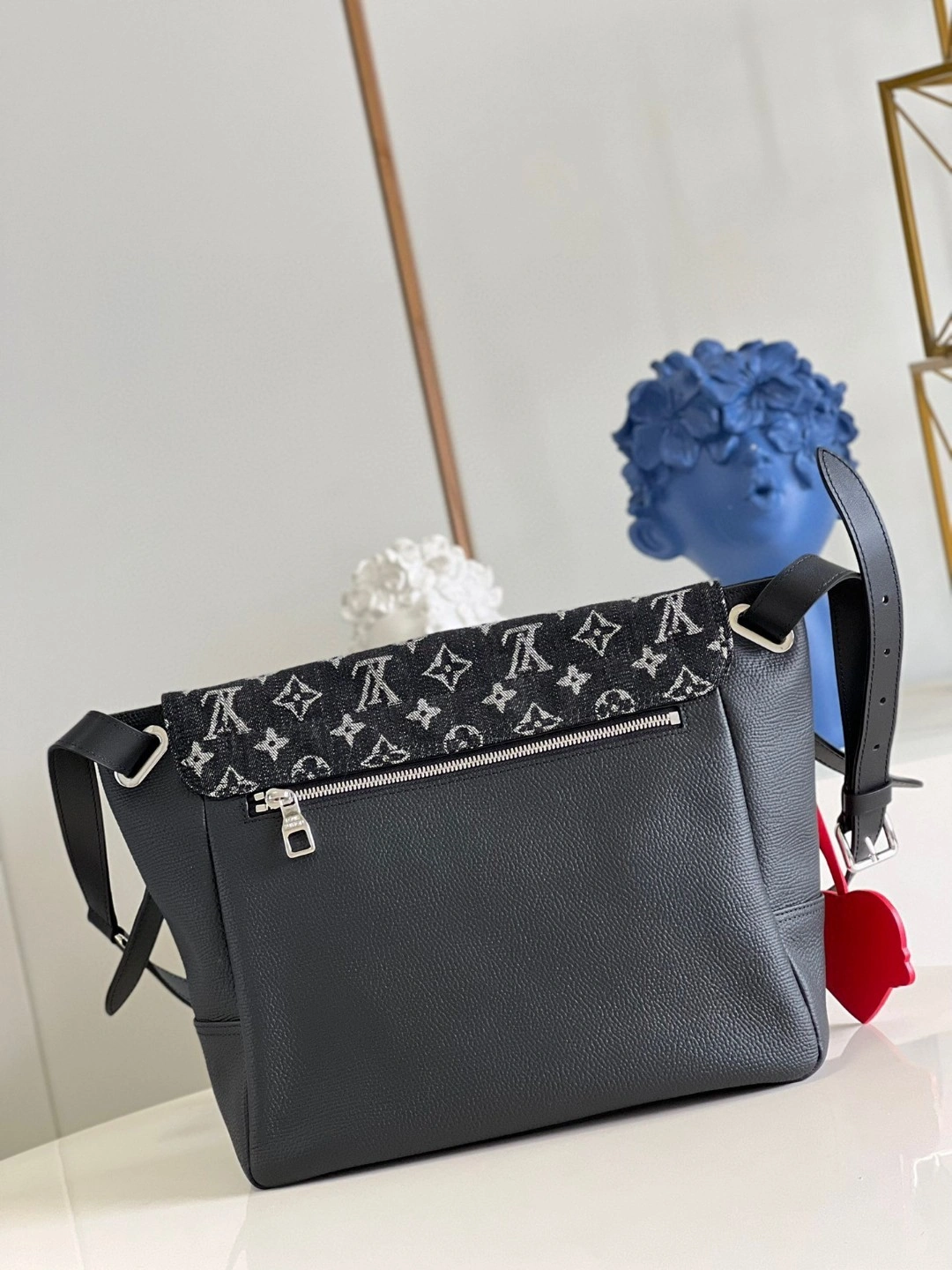 MOMO- m45971 cowhide item : A-B00L1736