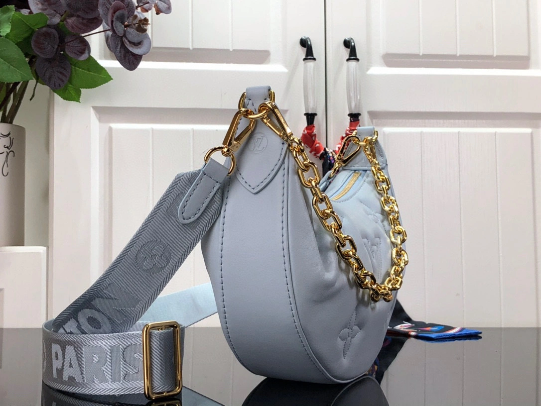 MOMO- m59825 Over The Moon Monogram item：B-B063E1714C