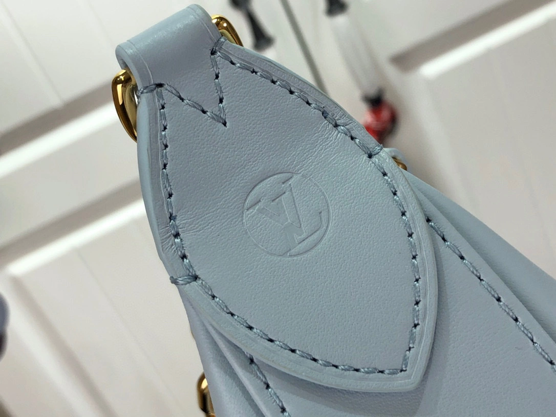 MOMO- m59825 Over The Moon Monogram item：B-B063E1714C