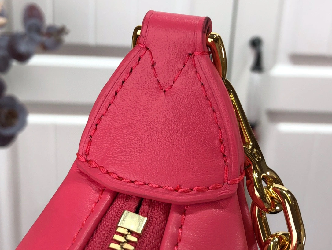 MOMO- m59915 Over The Moon Monogram item：B-B063E1712C