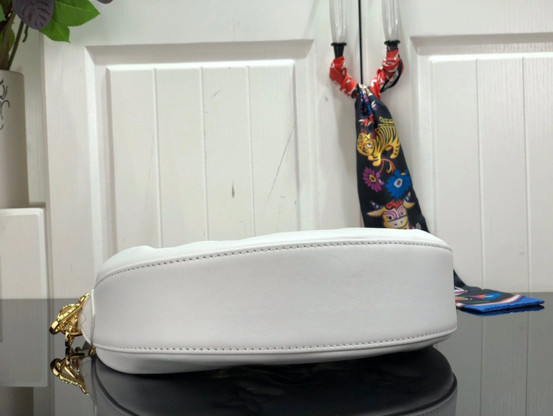 MOMO- m59959 Monogram item：B-B063E1709C