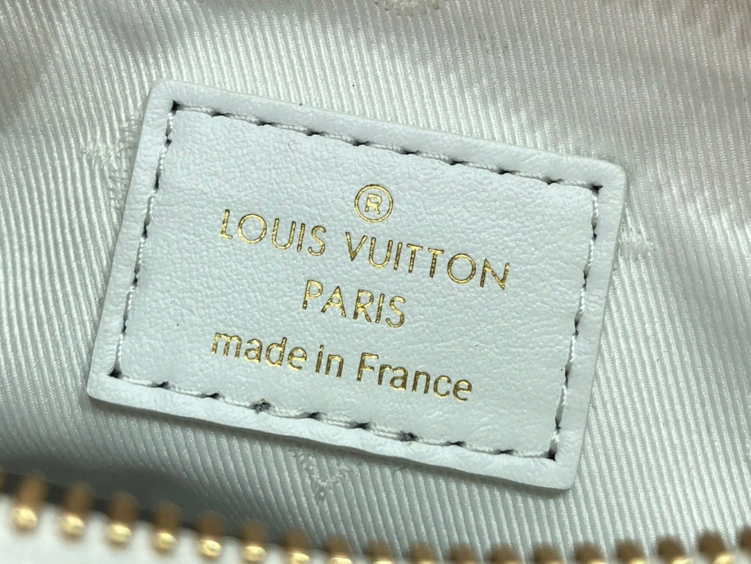 MOMO- m59959 Monogram item：B-B063E1709C