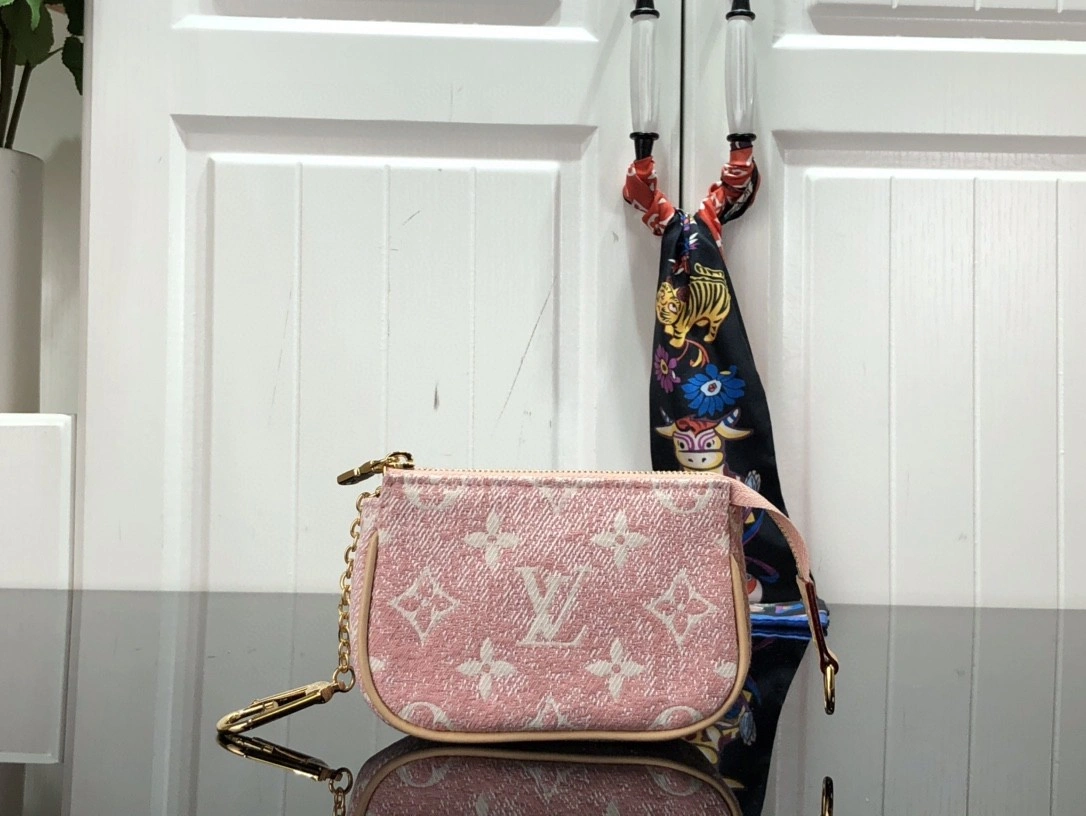 MOMO- m81176 cowhide item : B-B063D1001