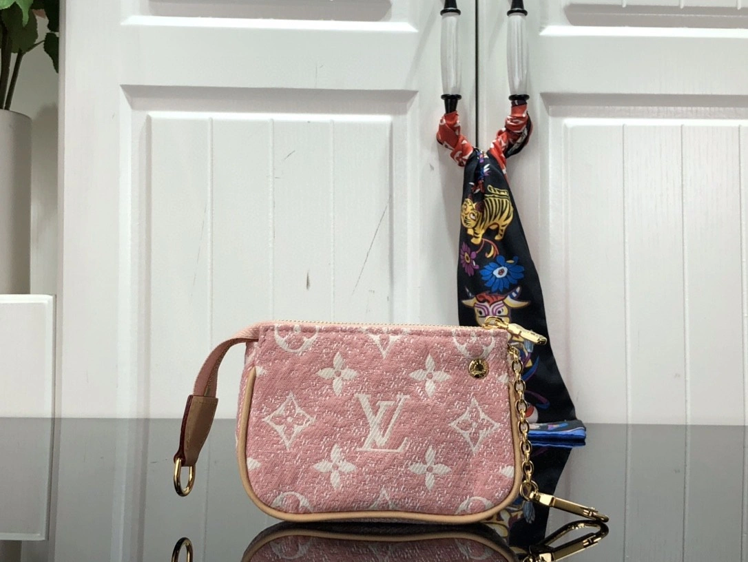 MOMO- m81176 cowhide item : B-B063D1001