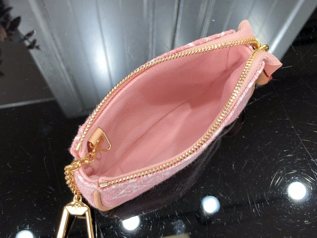 MOMO- m81176 cowhide item : B-B063D1001
