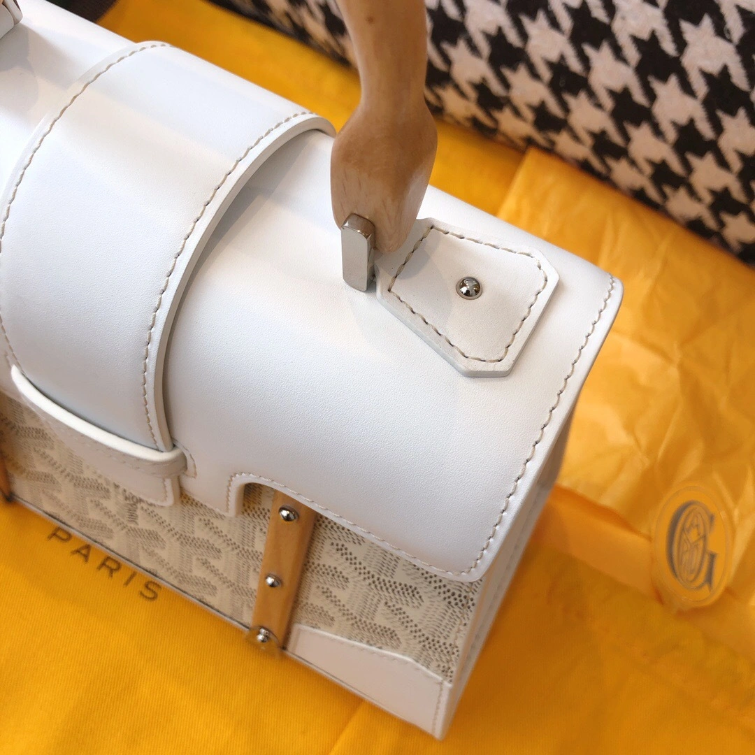 MOMO--mini Saigon high quality version item : 007B00L0812-3