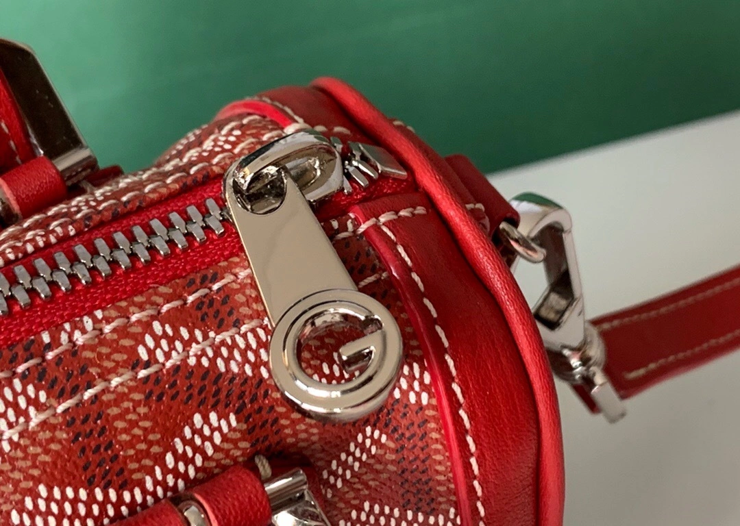 MOMO--mini high quality version item : 007B00L0809-3