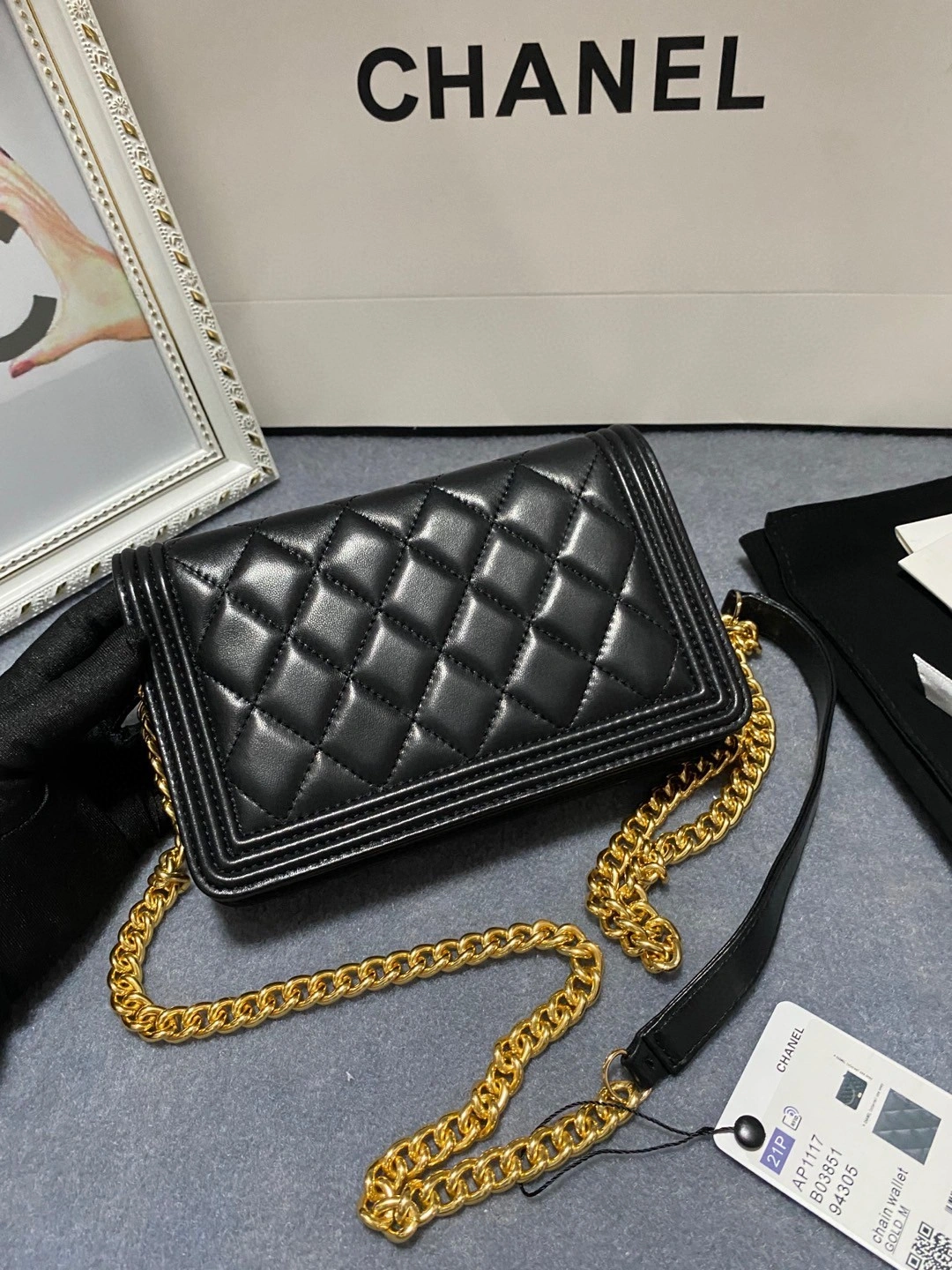 MOMO- sheephide item : B-B00M1908