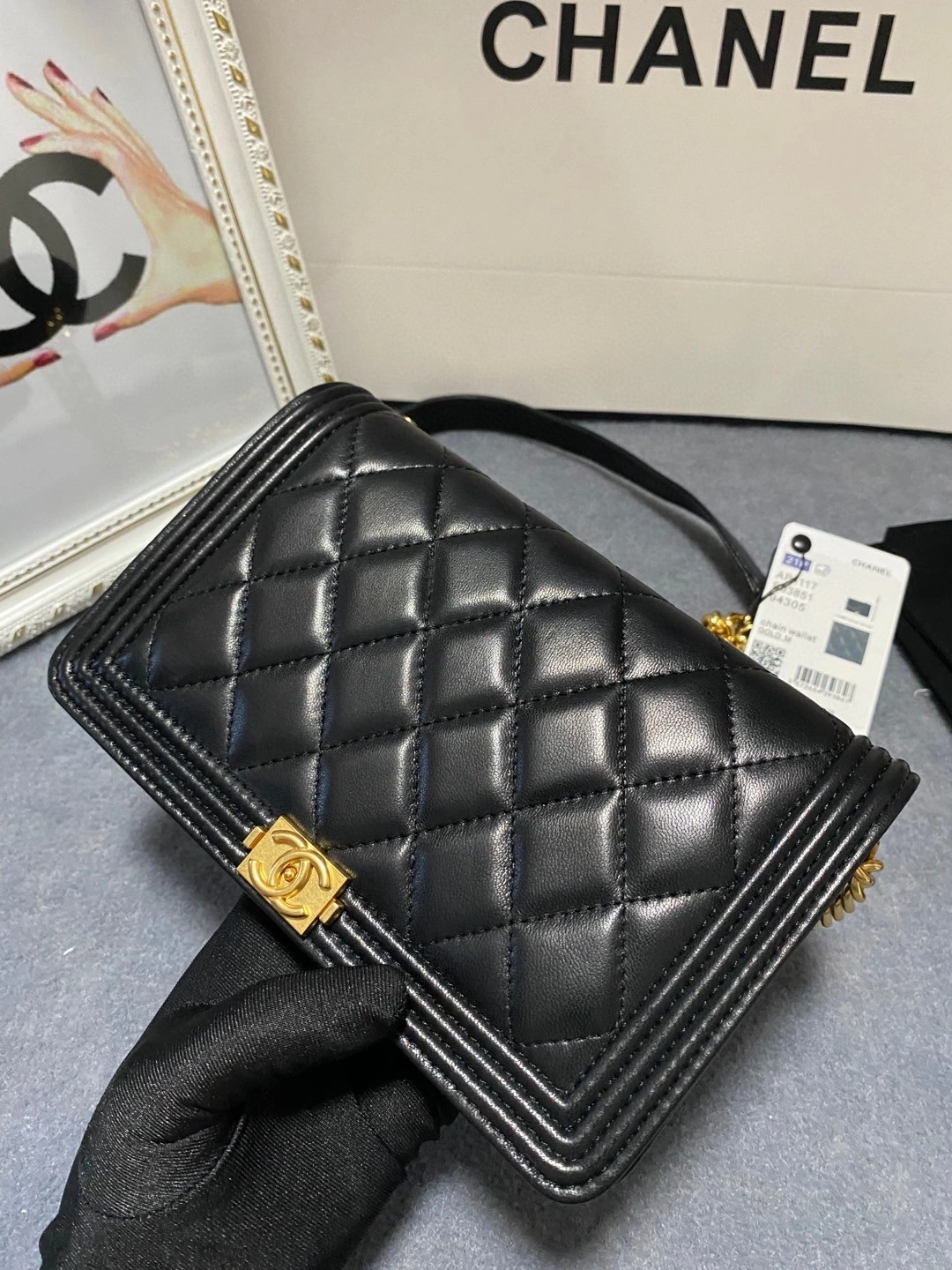 MOMO- sheephide item : B-B00M1908