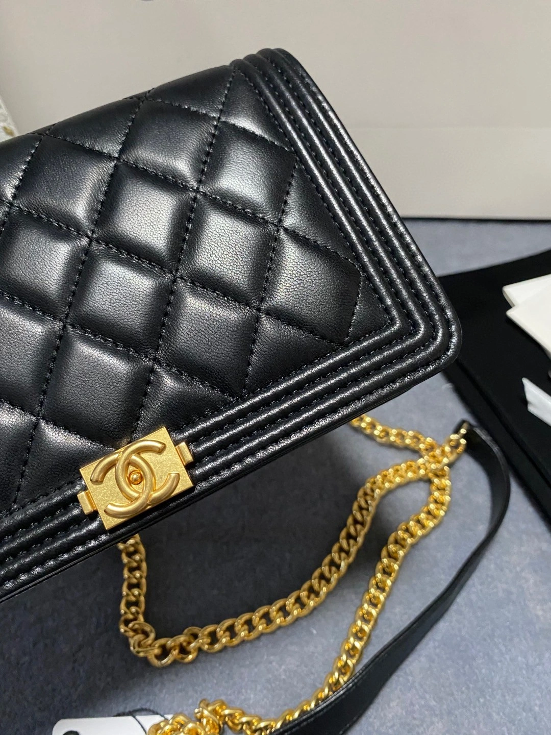 MOMO- sheephide item : B-B00M1908