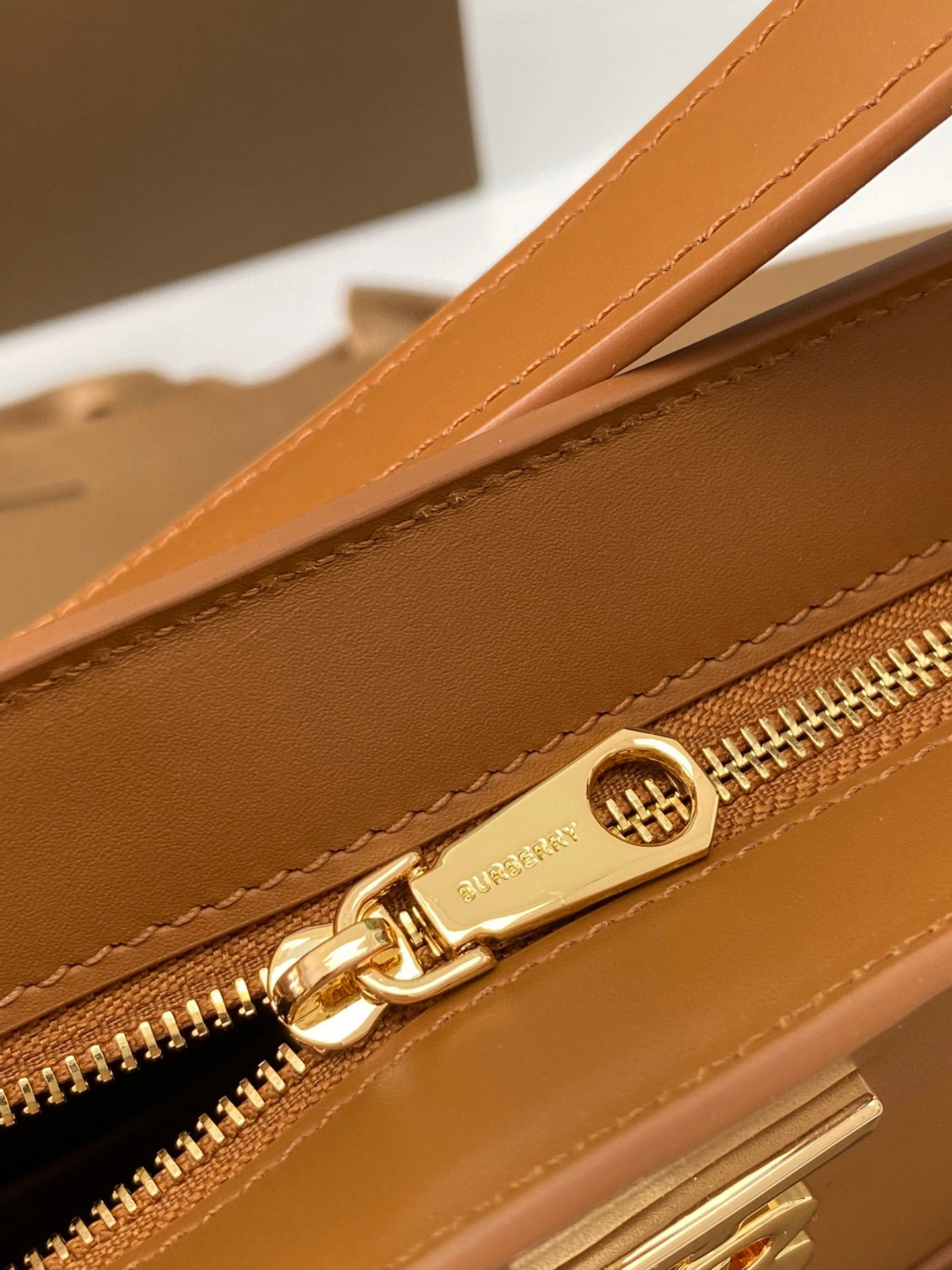 MOMO- shoulder bag item : A-B278L0130