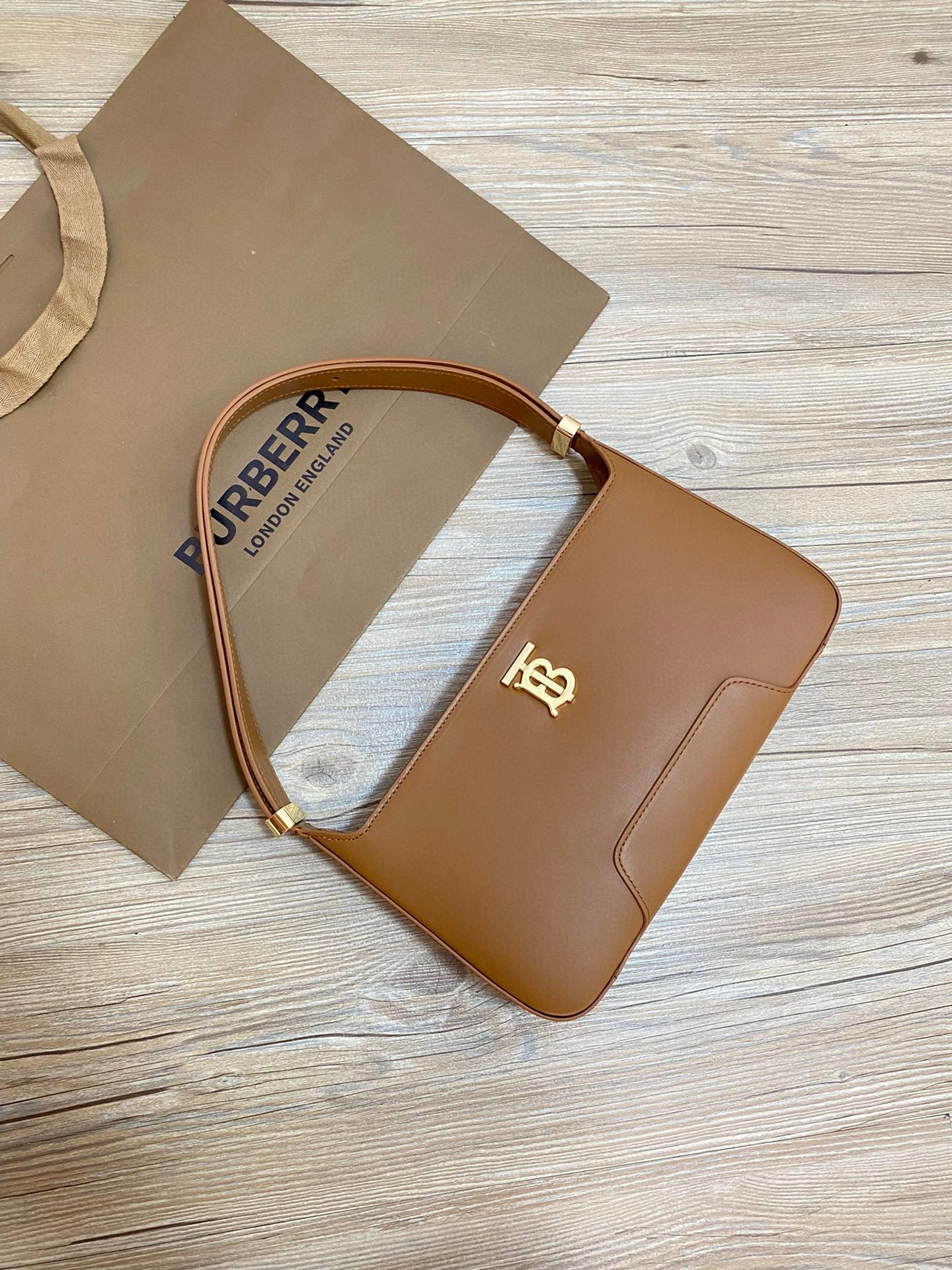 MOMO- shoulder bag item : A-B278L0130