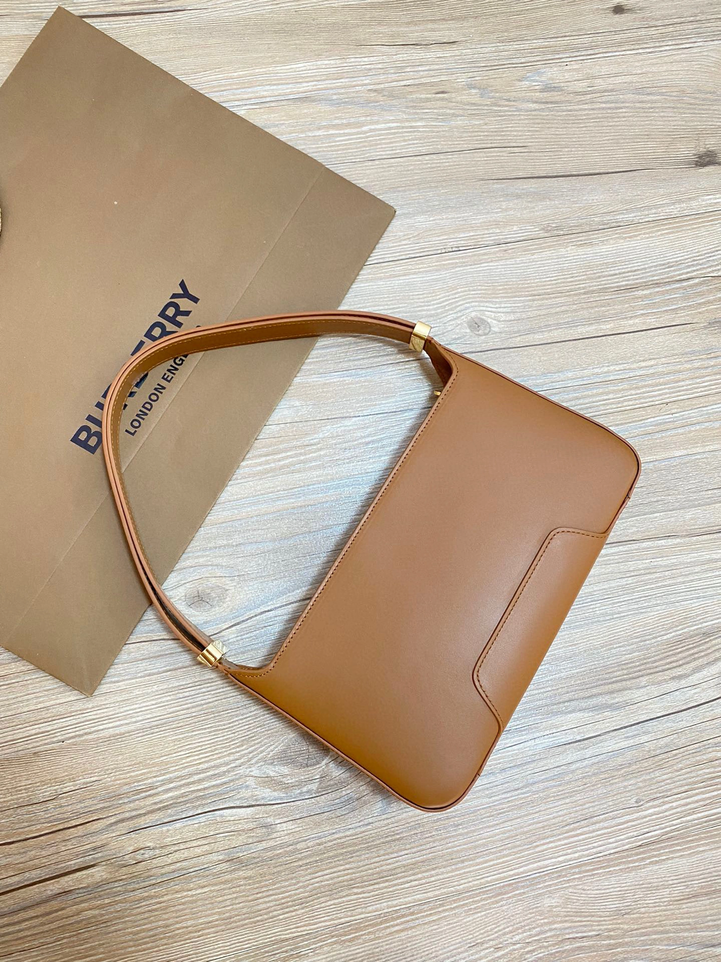 MOMO- shoulder bag item : A-B278L0130