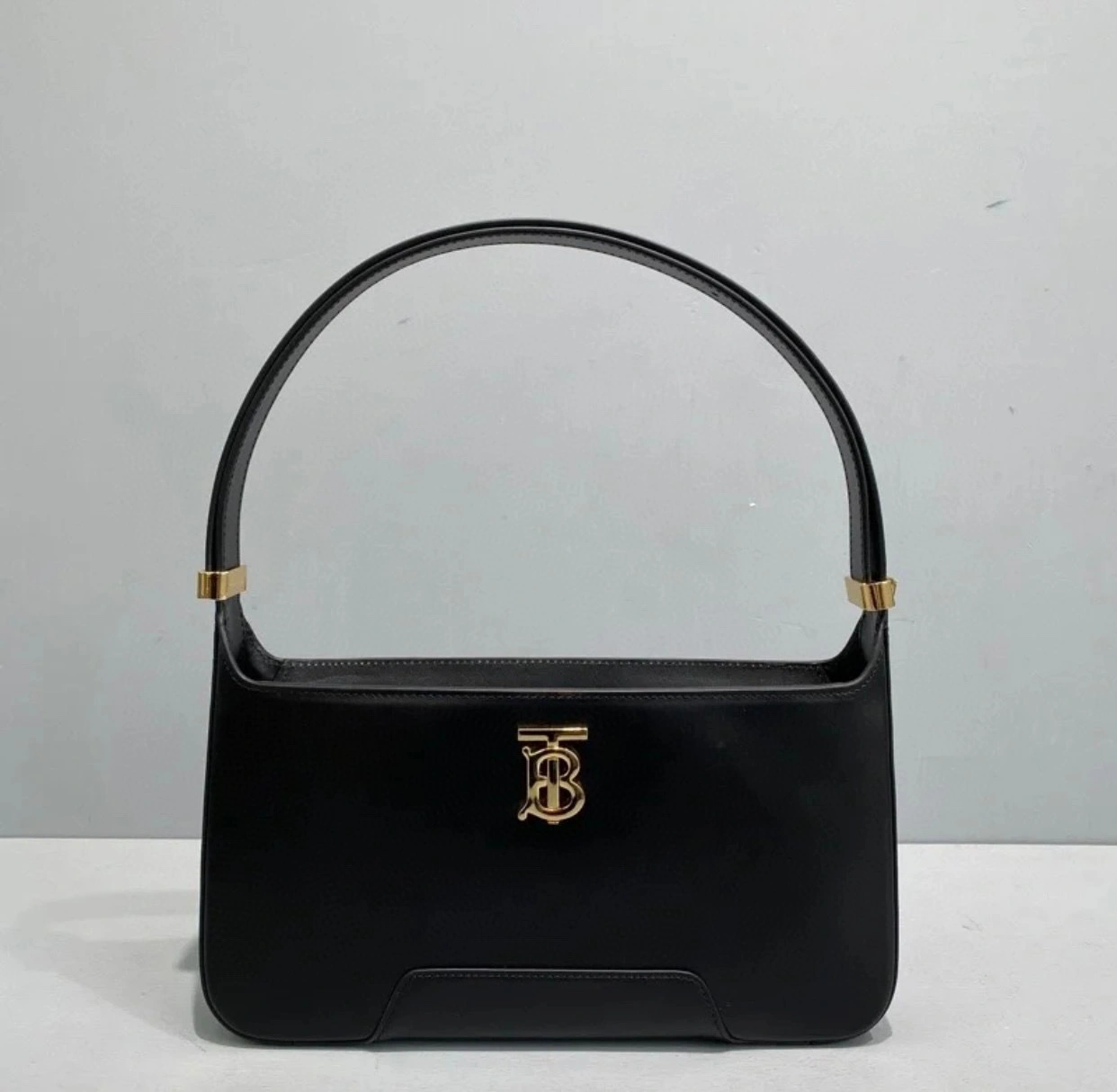MOMO- shoulder bag item : A-B278L0131