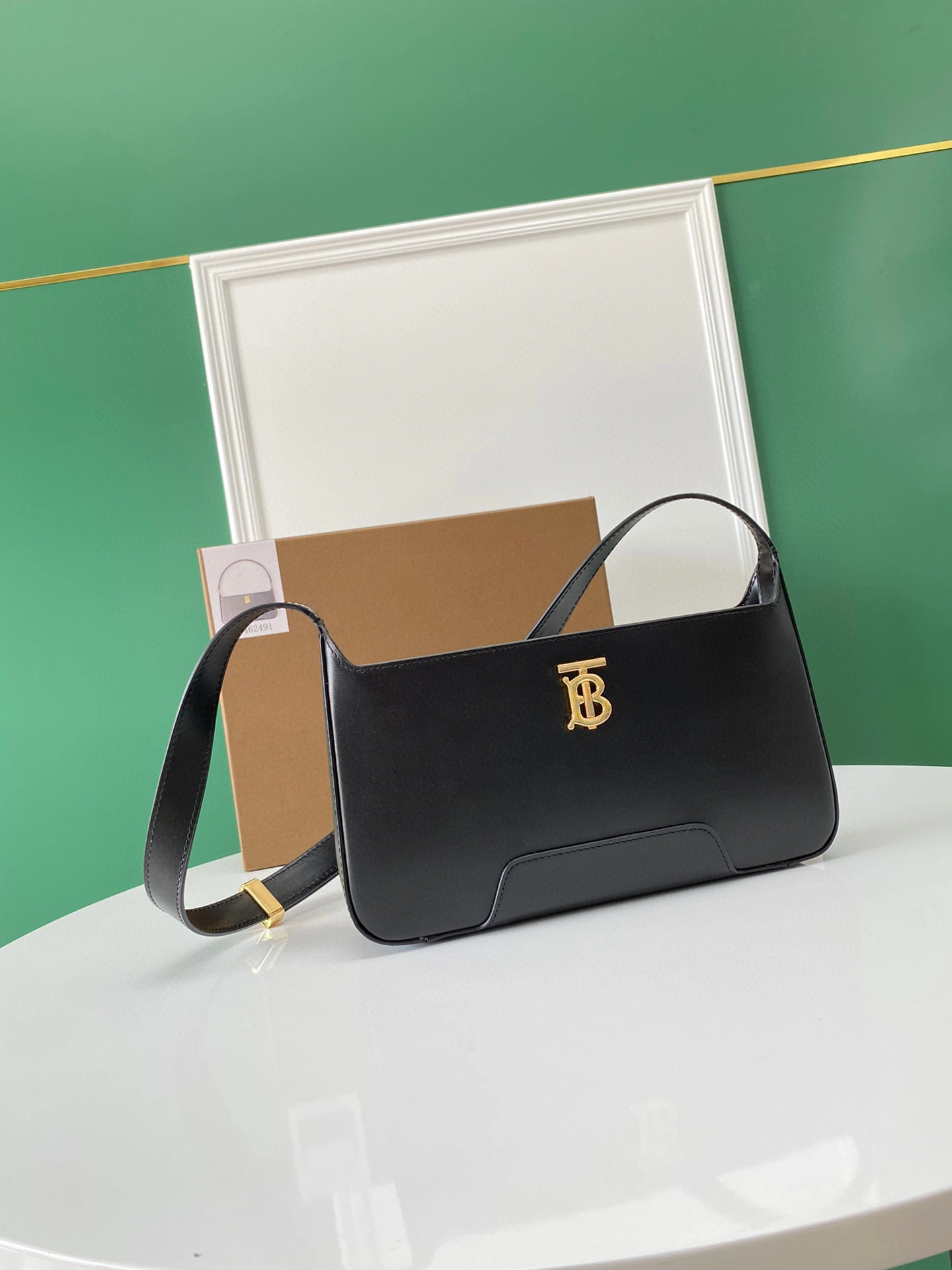 MOMO- shoulder bag item : A-B278L0131
