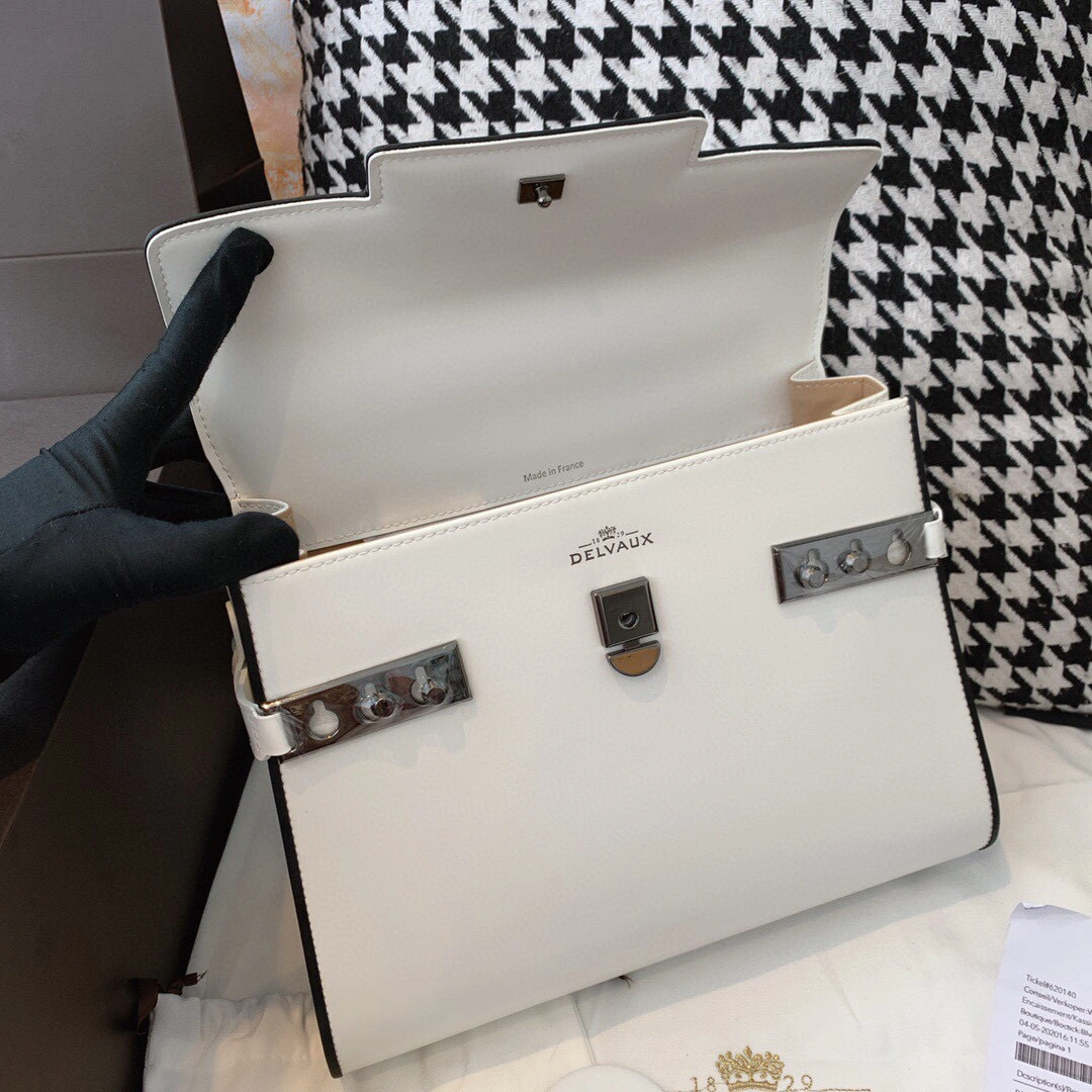 MOMO--tempete GP-1001 high quality version item : 202B15K2618-2