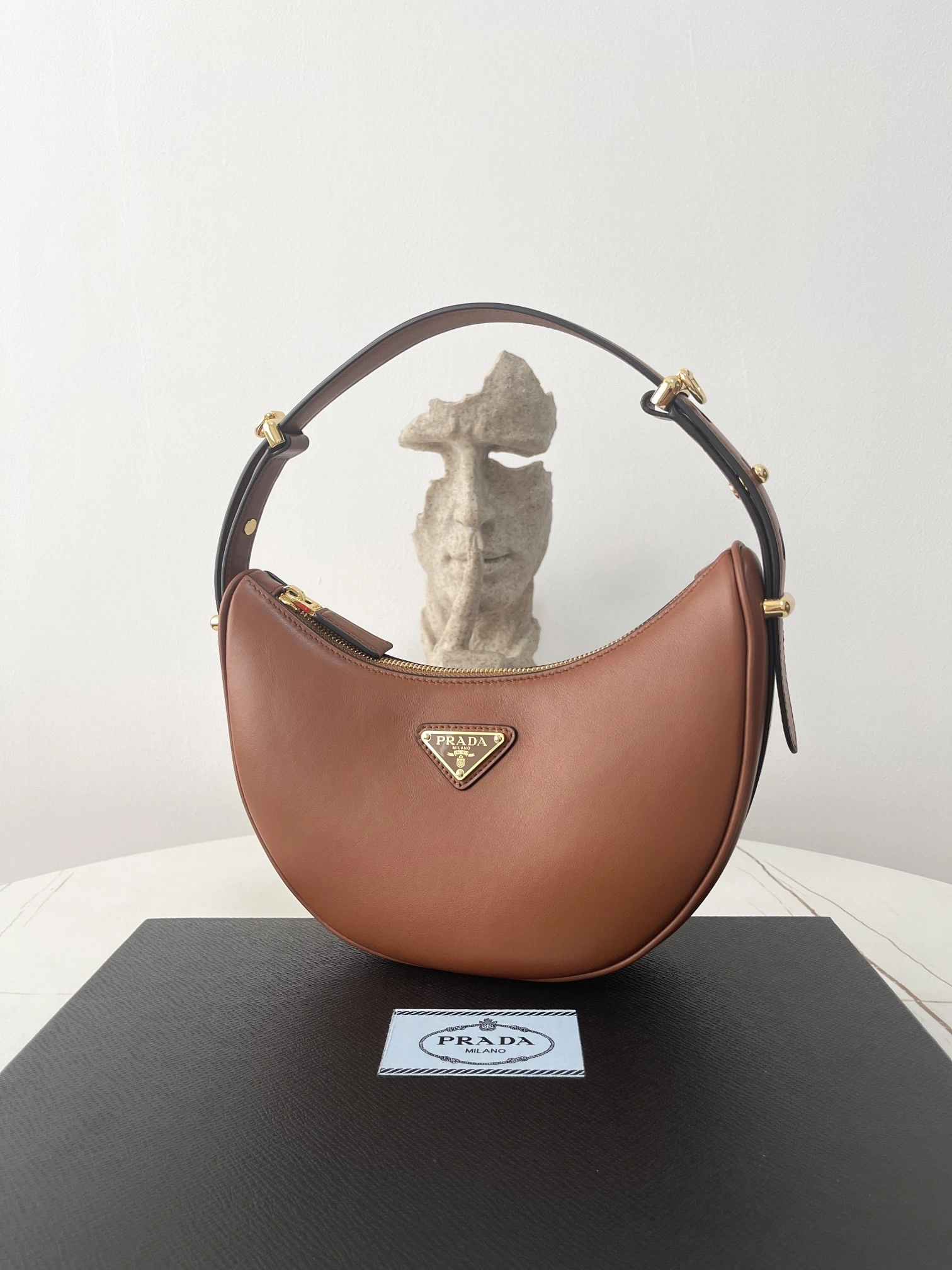 &MOMO-1BC194_ASK_F0XUG_V_OOO 1BC194_ASK_F0XUG_V_HOO cowhide item:D-B806D1517