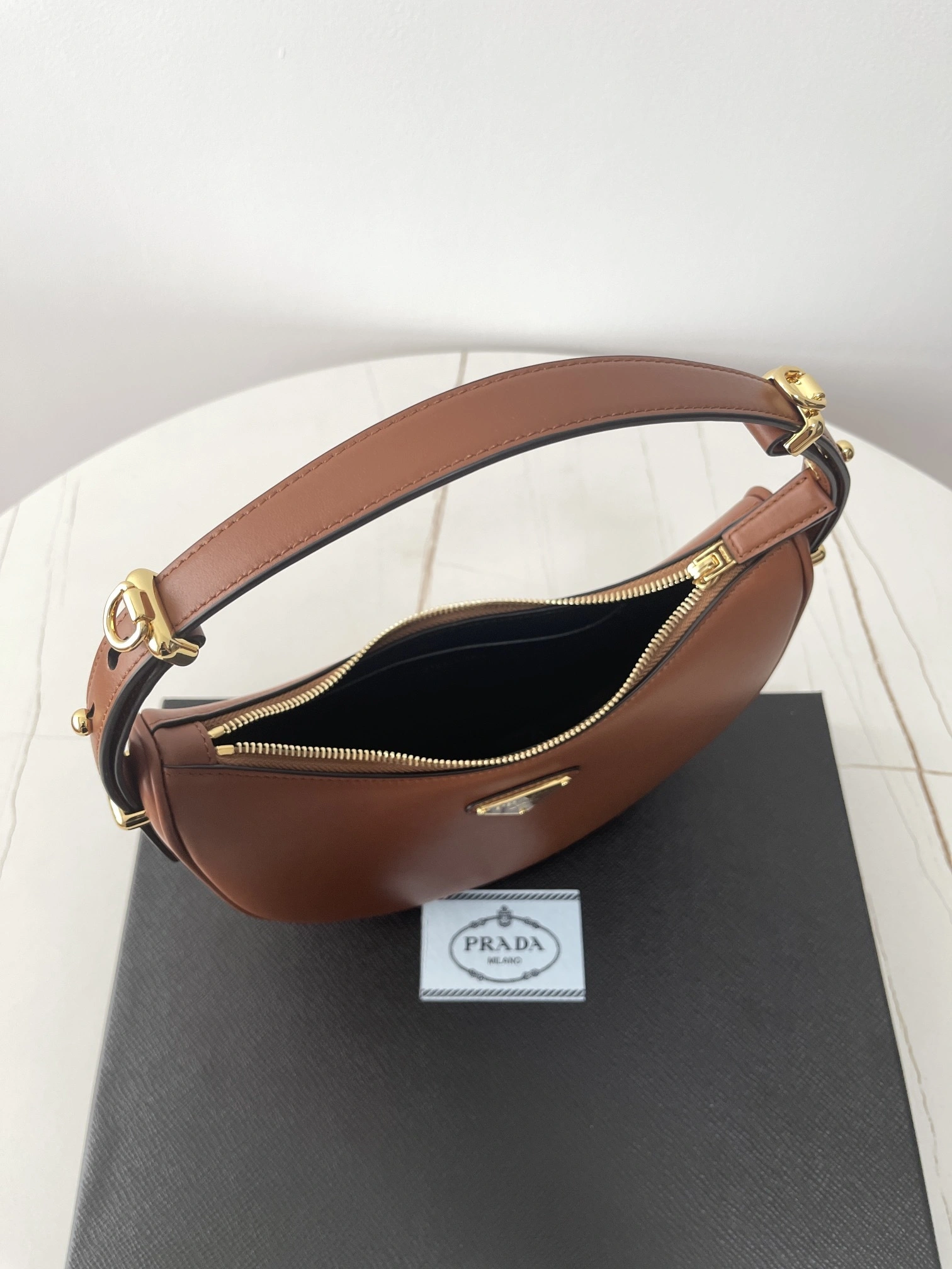 &MOMO-1BC194_ASK_F0XUG_V_OOO 1BC194_ASK_F0XUG_V_HOO cowhide item:D-B806D1517