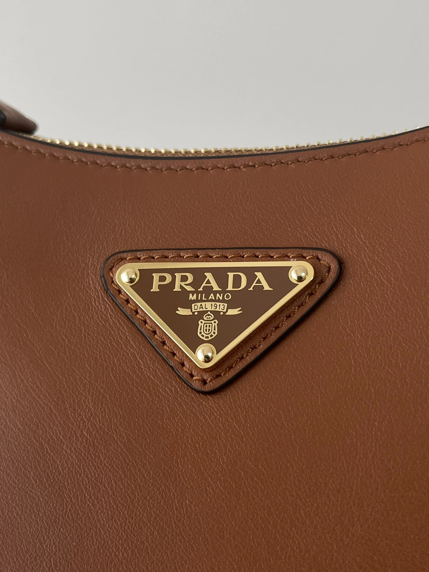 &MOMO-1BC194_ASK_F0XUG_V_OOO 1BC194_ASK_F0XUG_V_HOO cowhide item:D-B806D1517