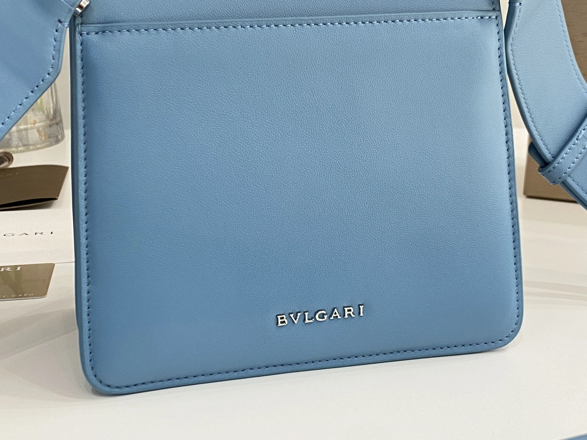 MOMO— 291467 item:D-B063A1686