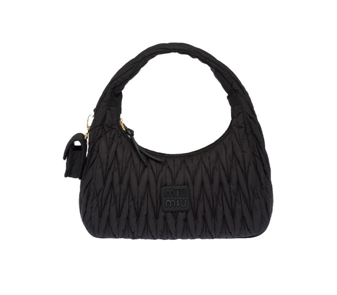 MOMO— 5BC108-2F5A-F0002-V-OOO item:D-B063A0497S