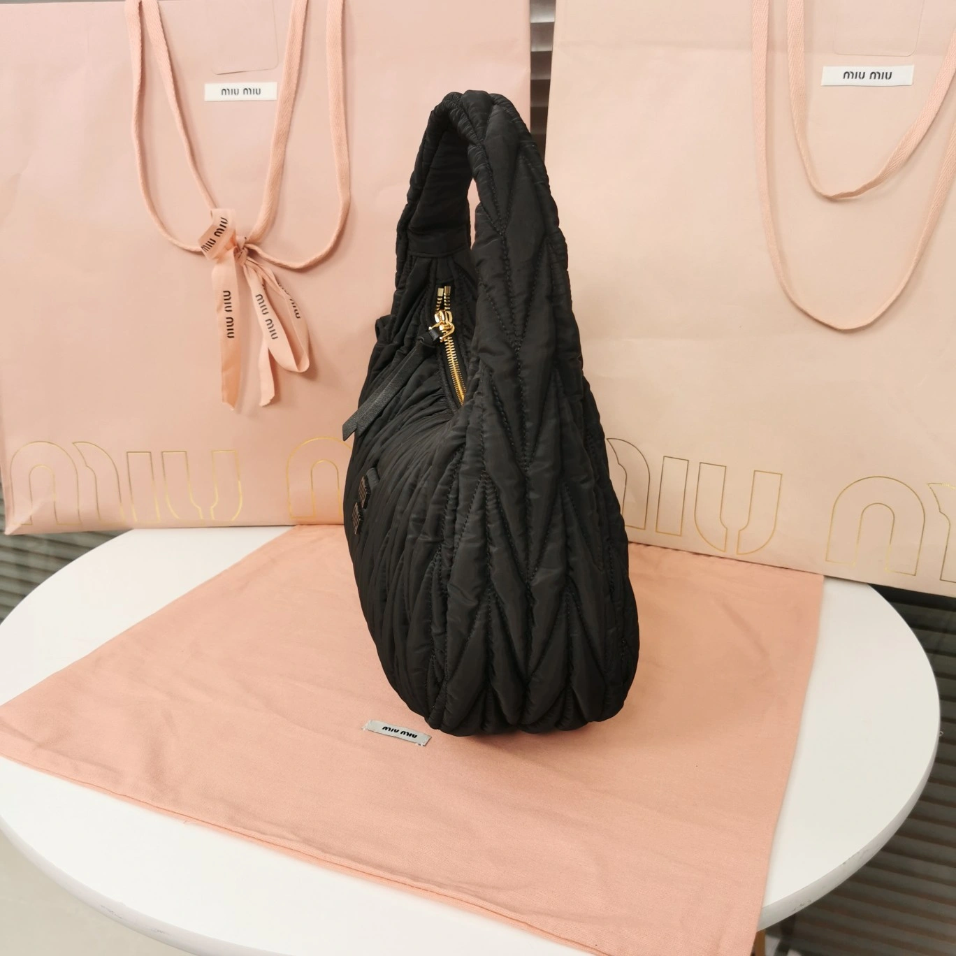 MOMO— 5BC108-2F5A-F0002-V-OOO item:D-B063A0497S