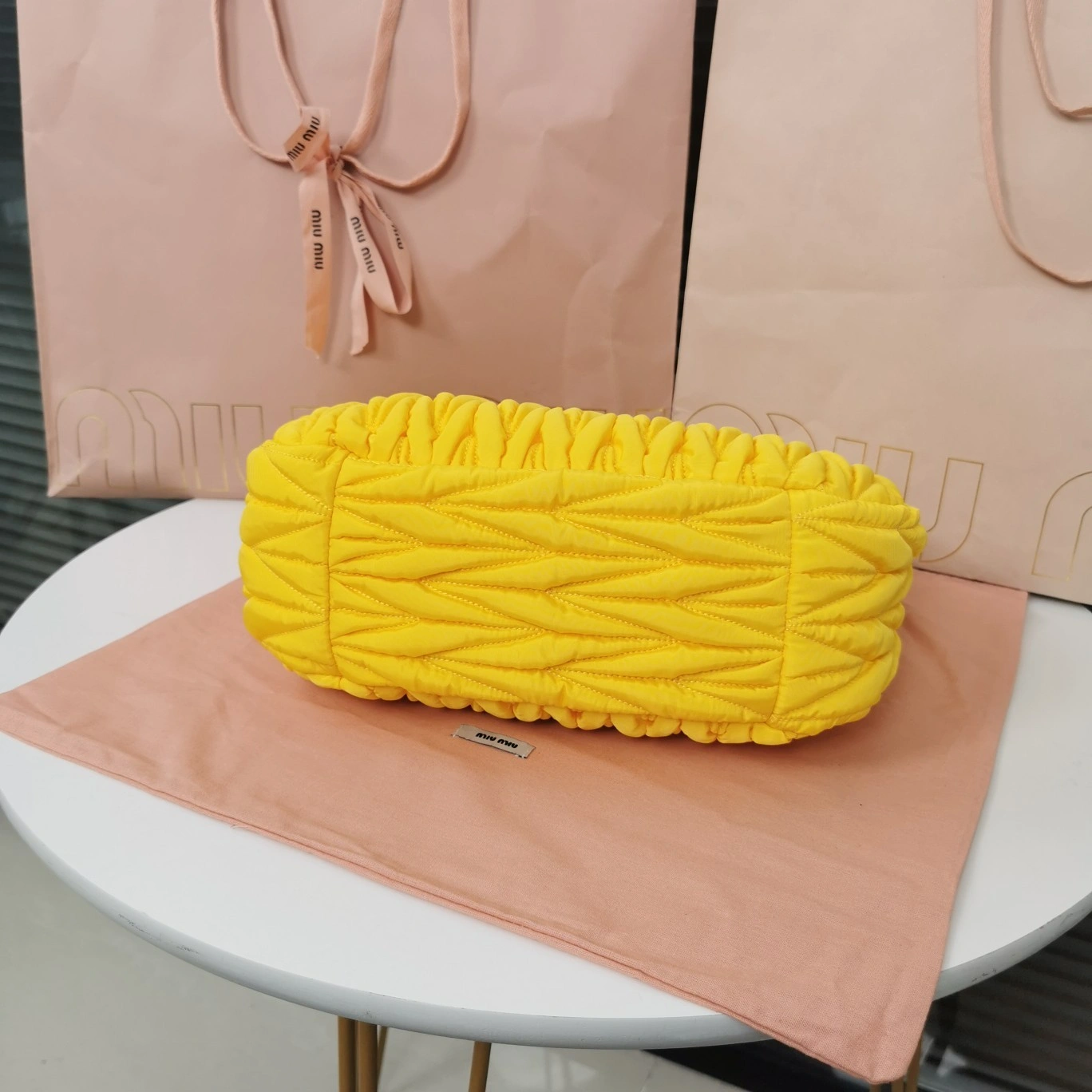 MOMO— 5BC108-2F5A-F0010-V-OOO item:D-B063A0499S