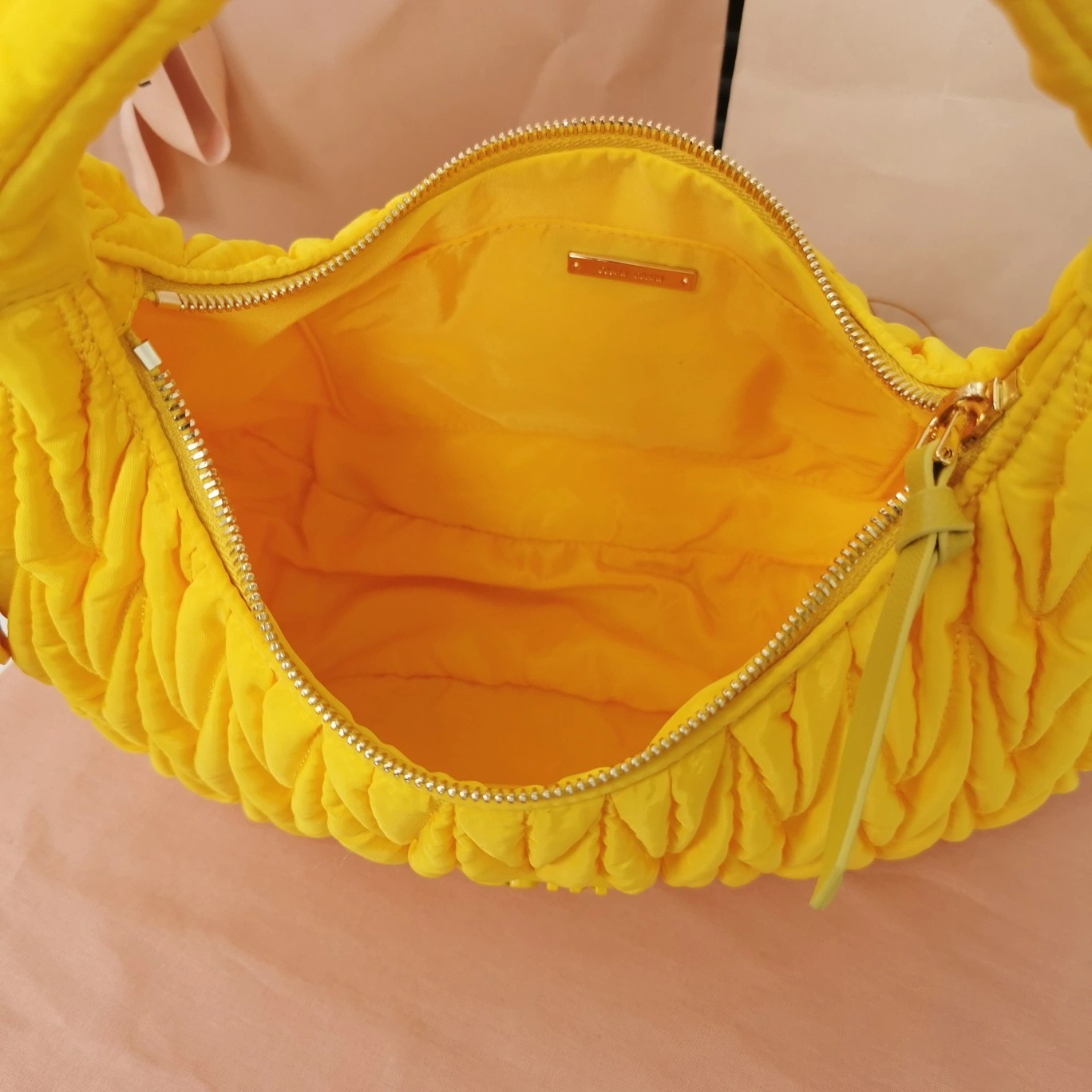 MOMO— 5BC108-2F5A-F0010-V-OOO item:D-B063A0499S