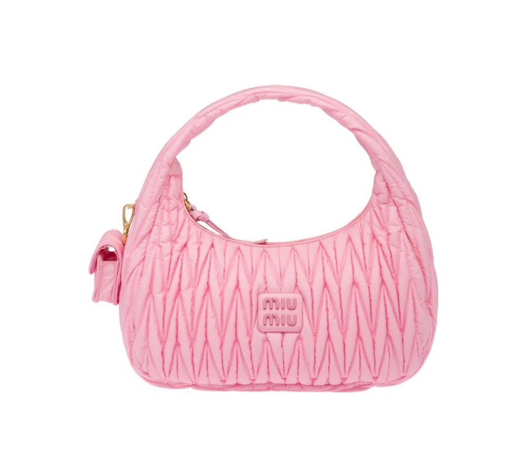 MOMO— 5BC108-2F5A-F0028-V-OOO item:D-B063A0498S