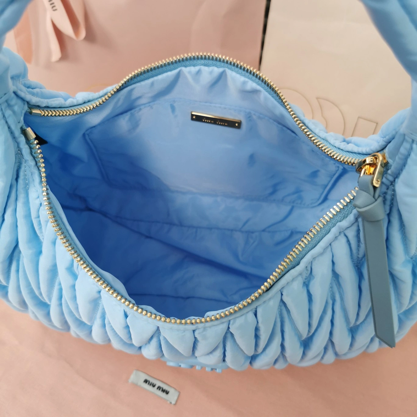 MOMO— 5BC108-2F5A-F0637-V-OOO item:D-B063A0501S