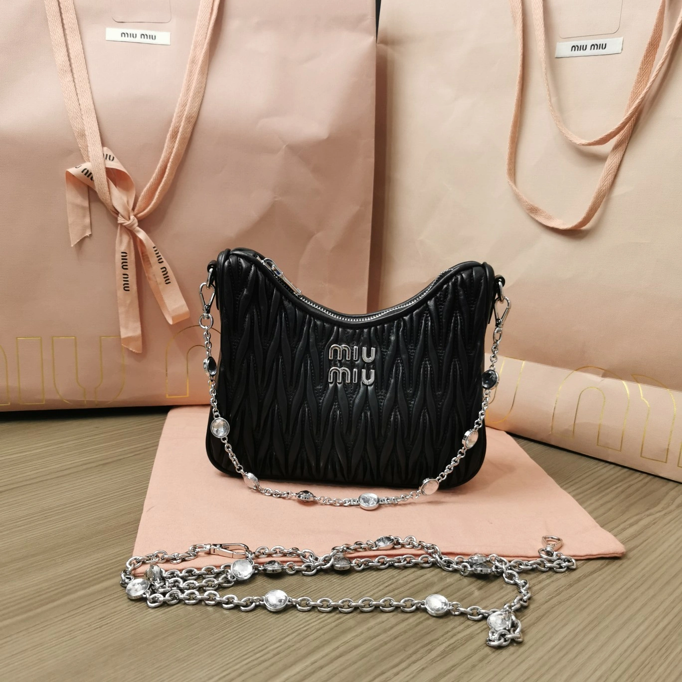 MOMO— 5BH211-2CE3-F0002-V-OWO item:D-B063A0505S