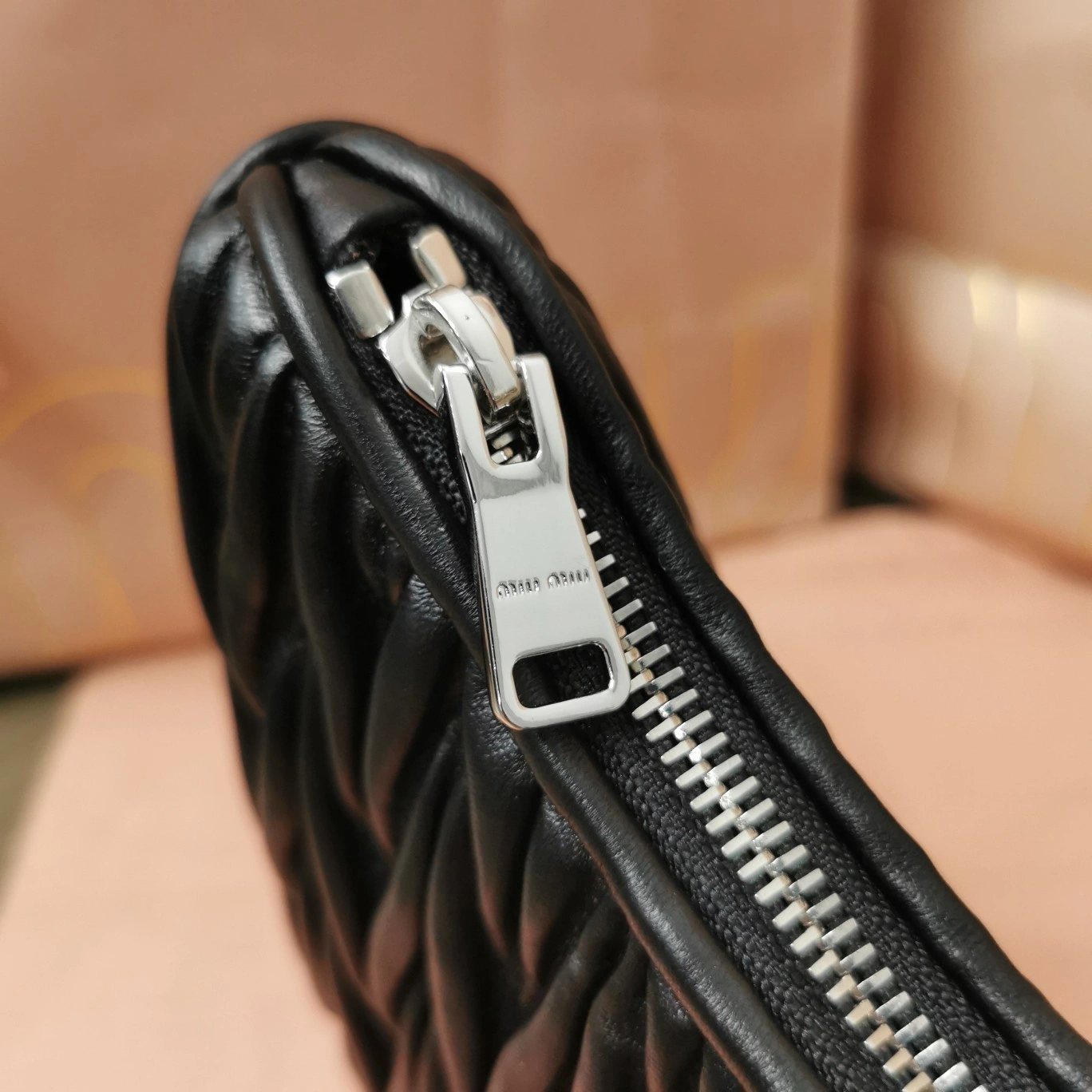 MOMO— 5BH211-2CE3-F0002-V-OWO item:D-B063A0505S