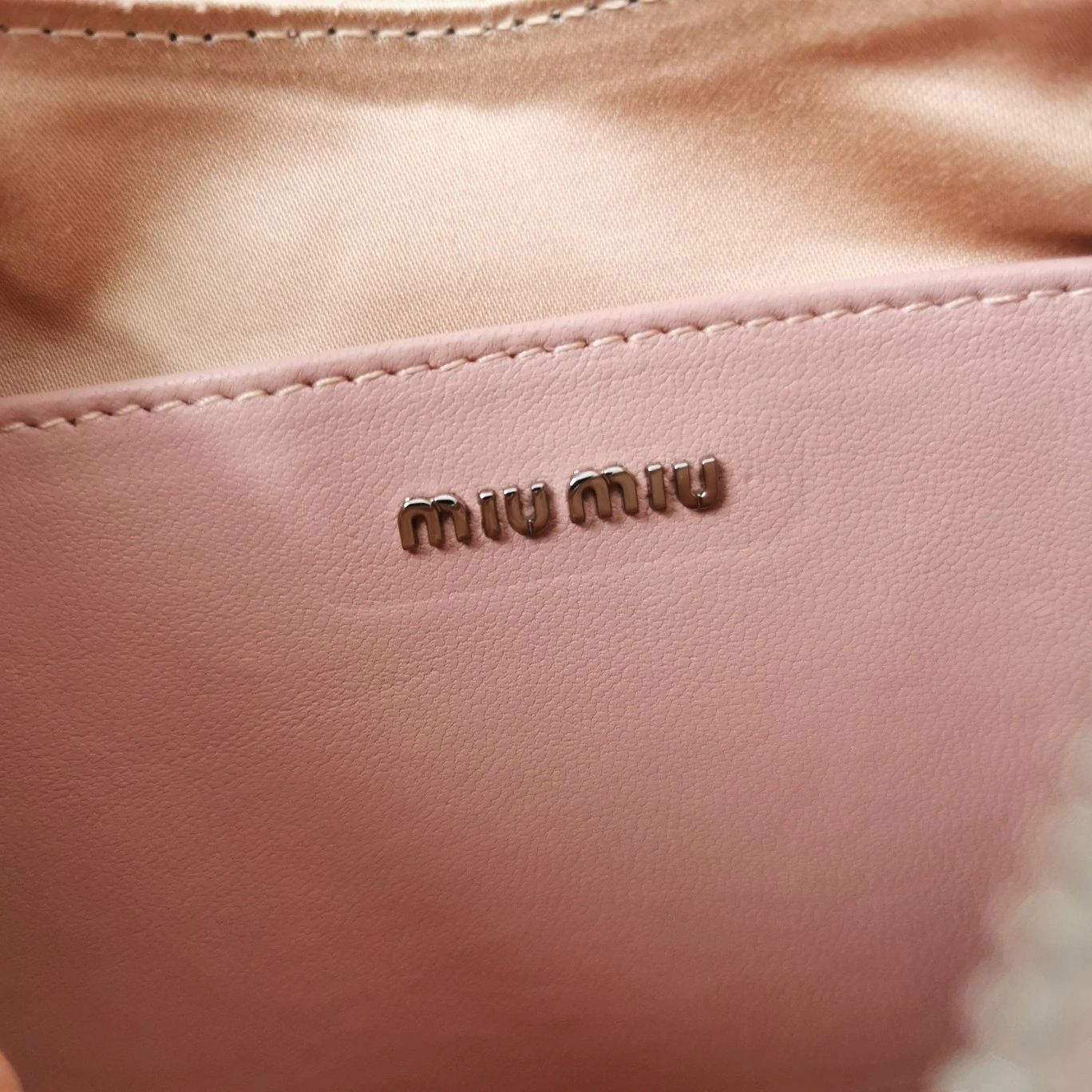 MOMO— 5BH211-2CE3-F0E18-V-OWO item:D-B063A0504S