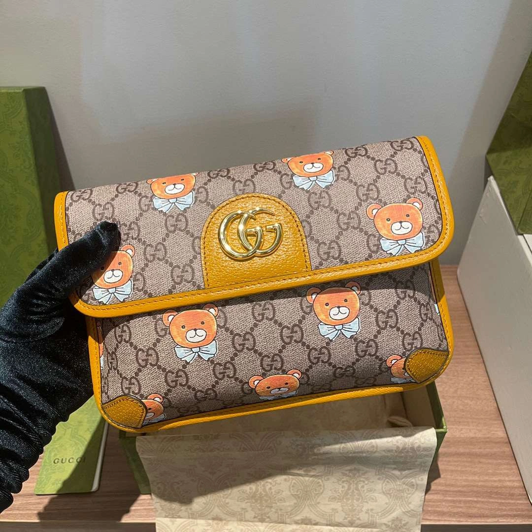 *MOMO— 647817 item:242B23E2639