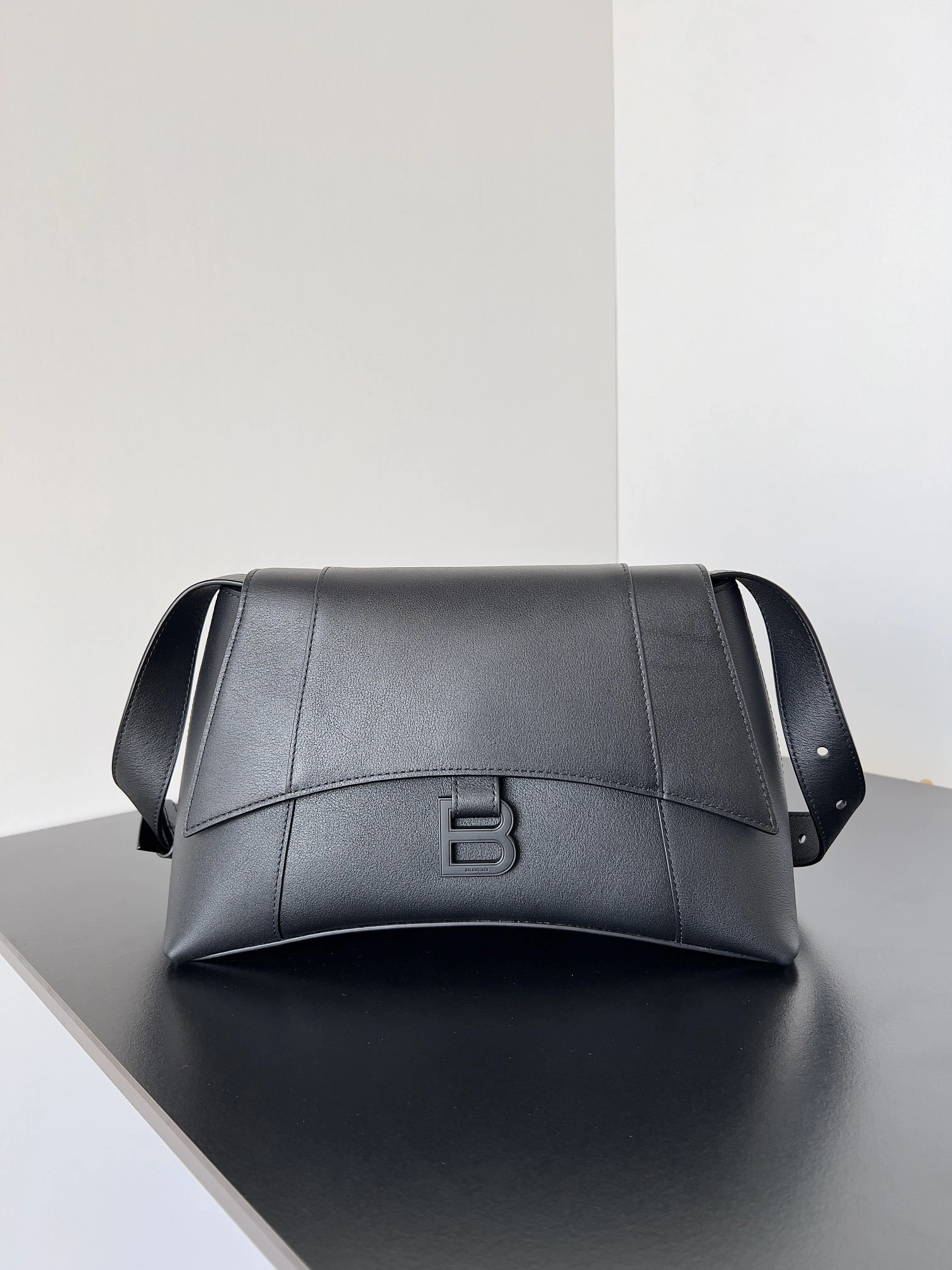 MOMO-67135329S171000 67135429S171000 high quality version item：C-B063I2028V