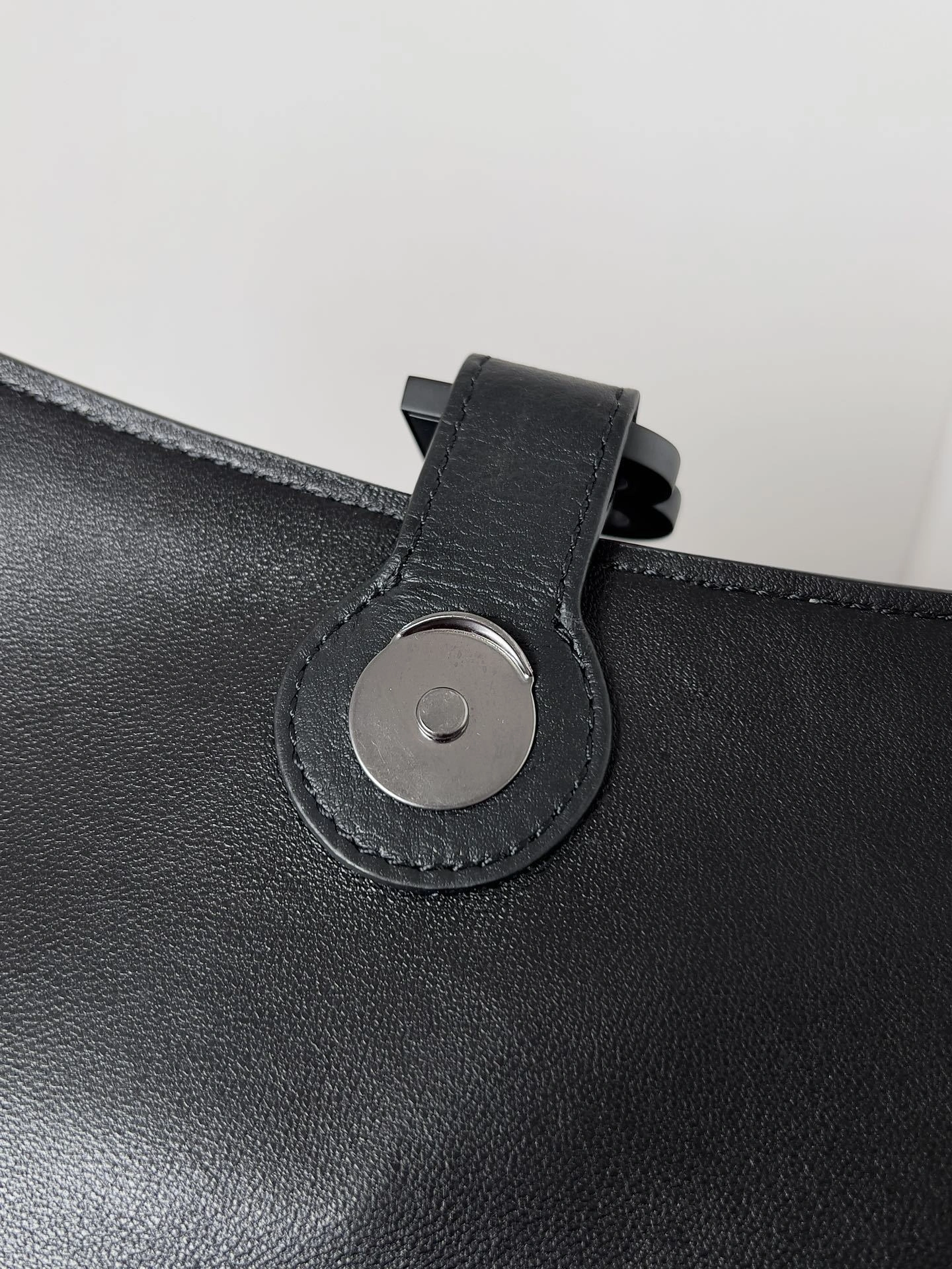 MOMO-67135329S171000 67135429S171000 high quality version item：C-B063I2028V