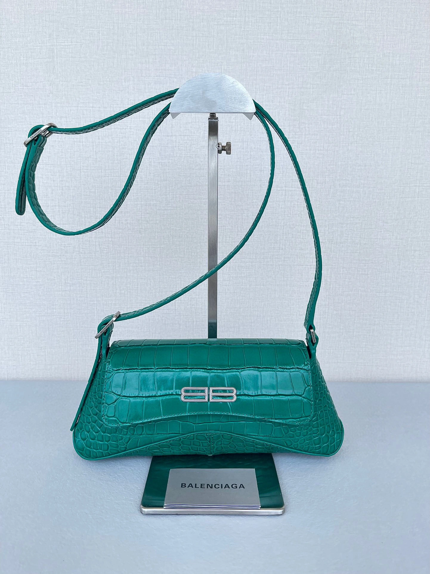 MOMO-695645-2108Y-3613 Bag item：B-B063F1916C