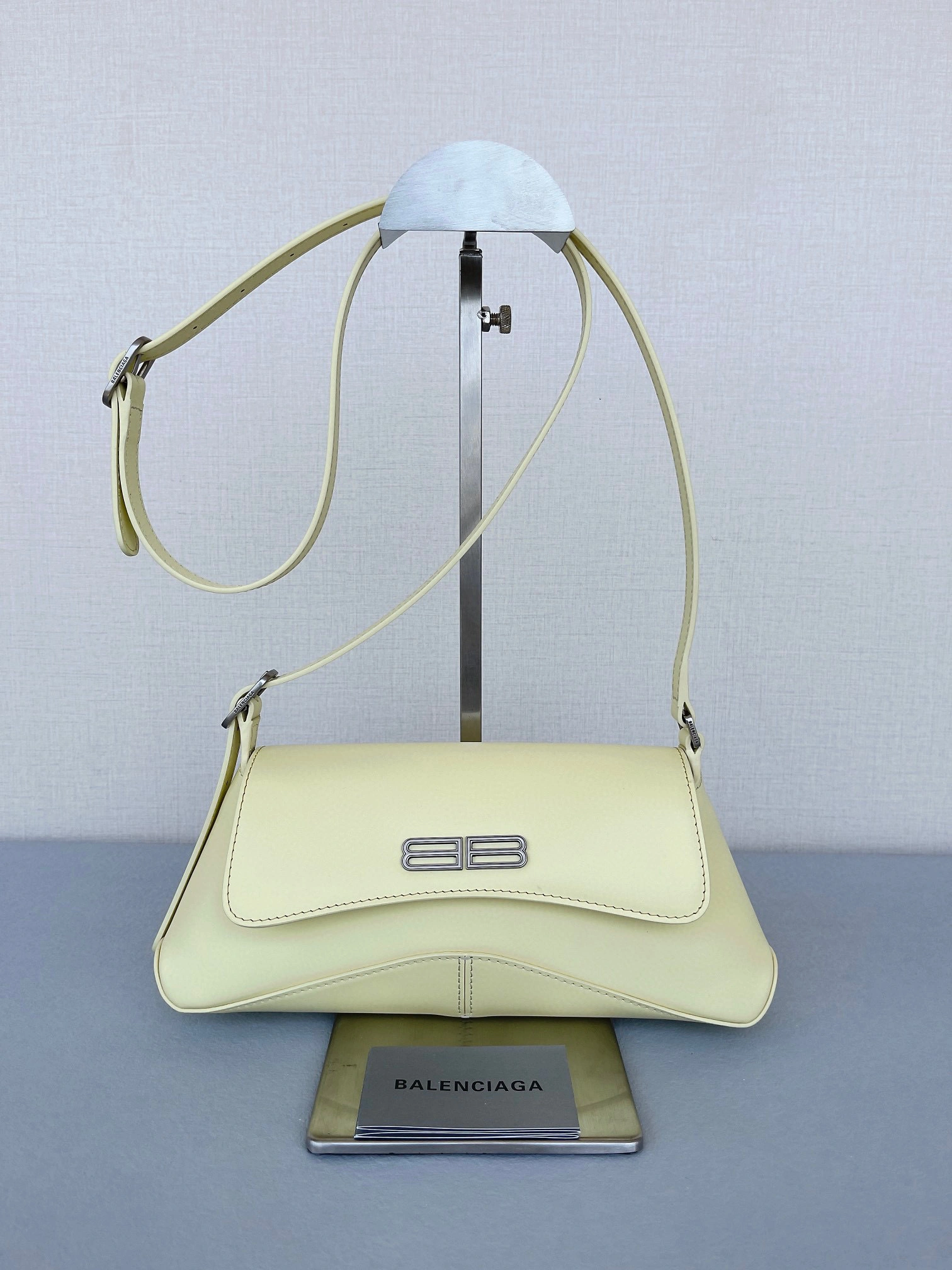 MOMO-695645-2109A-7408 Bag item：B-B063F1917C