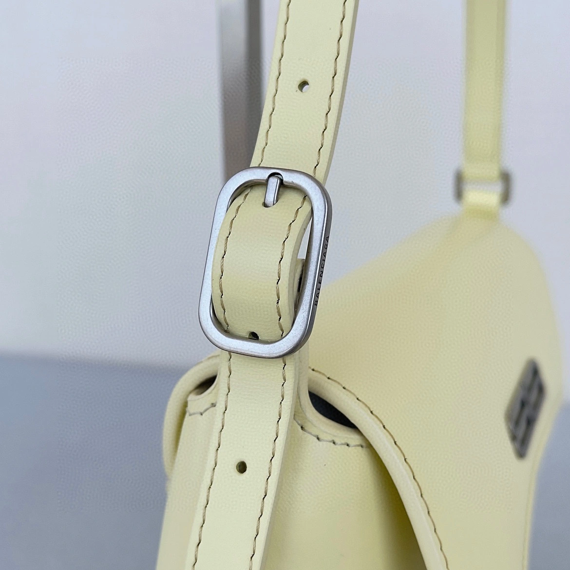 MOMO-695645-2109A-7408 Bag item：B-B063F1917C