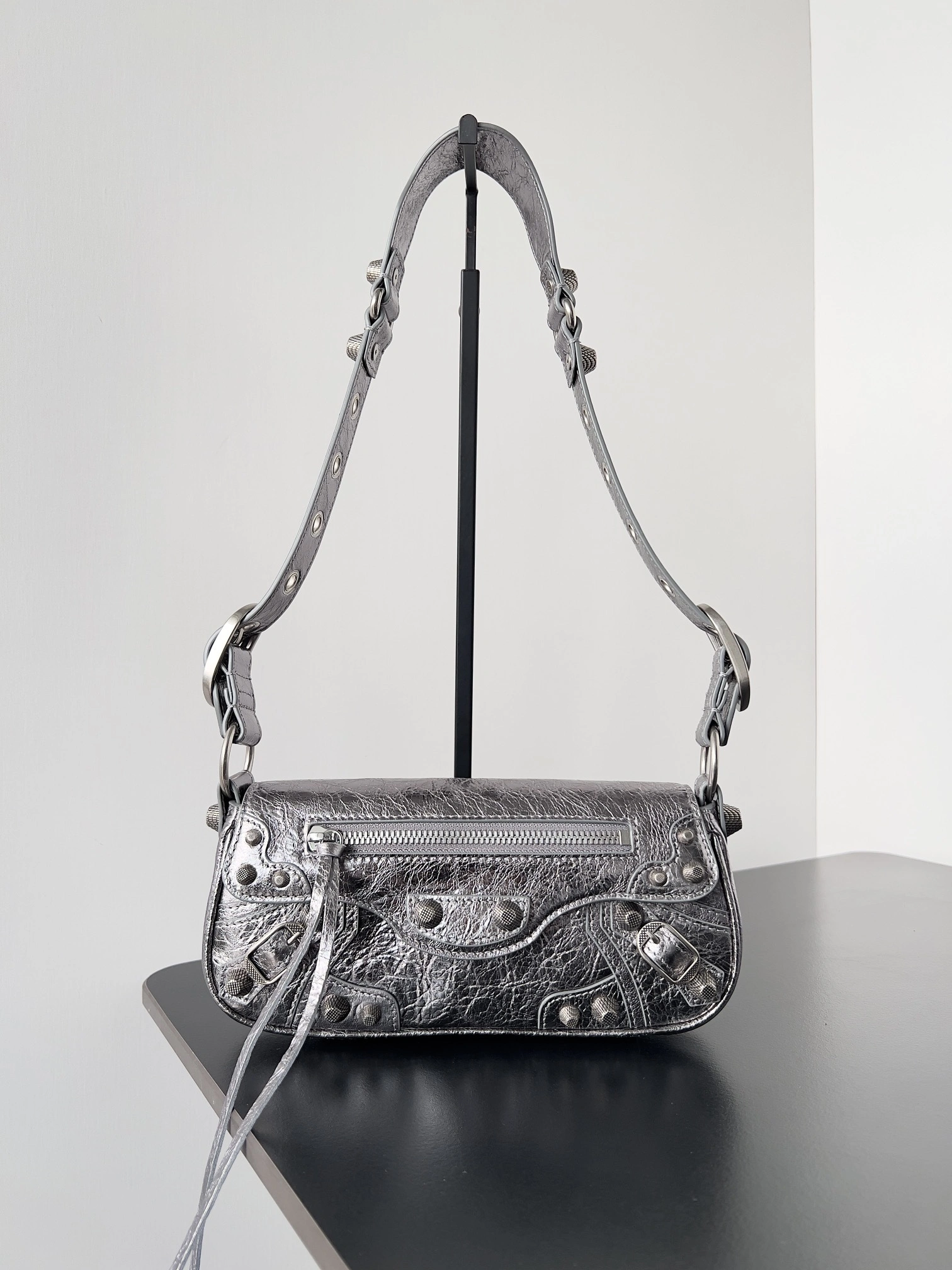 MOMO— 7716700GT3Y8103 item:D-B063A1679
