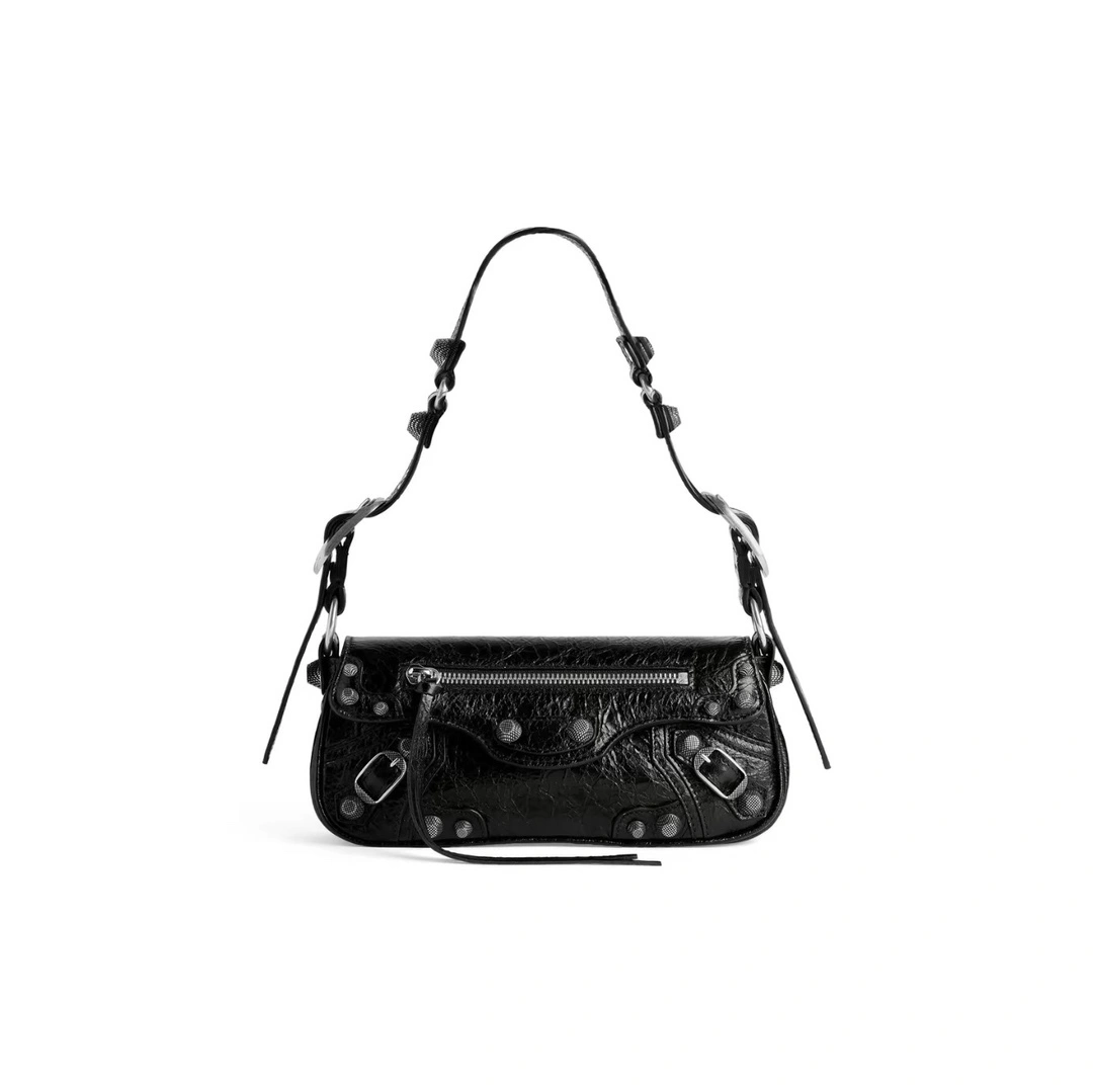 MOMO— 7716701VG9Y1000 item:D-B063A1678