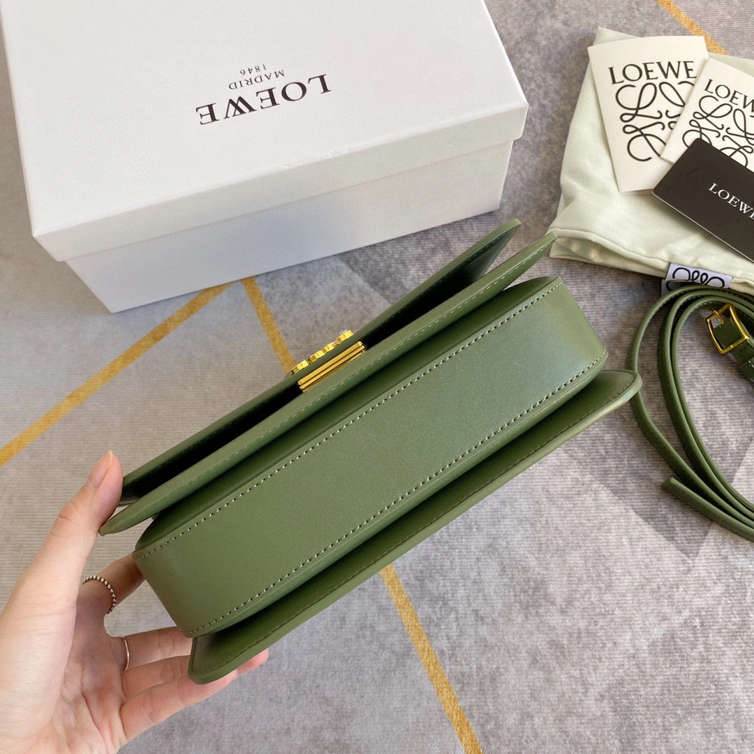 MOMO-A896N01X03-3949 GOYA item：B-B564F1016C