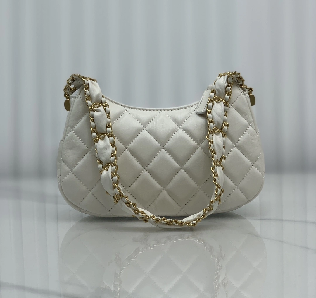 MOMO— AP3647-B14306-10601 item:D-B063A0521S